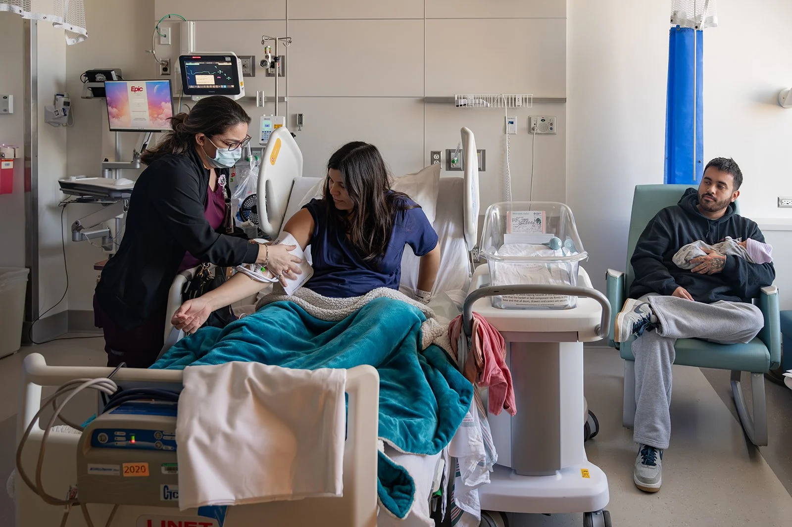 RaePhoto_Jan15_26_Kim_Johnny_Birth_59.jpg