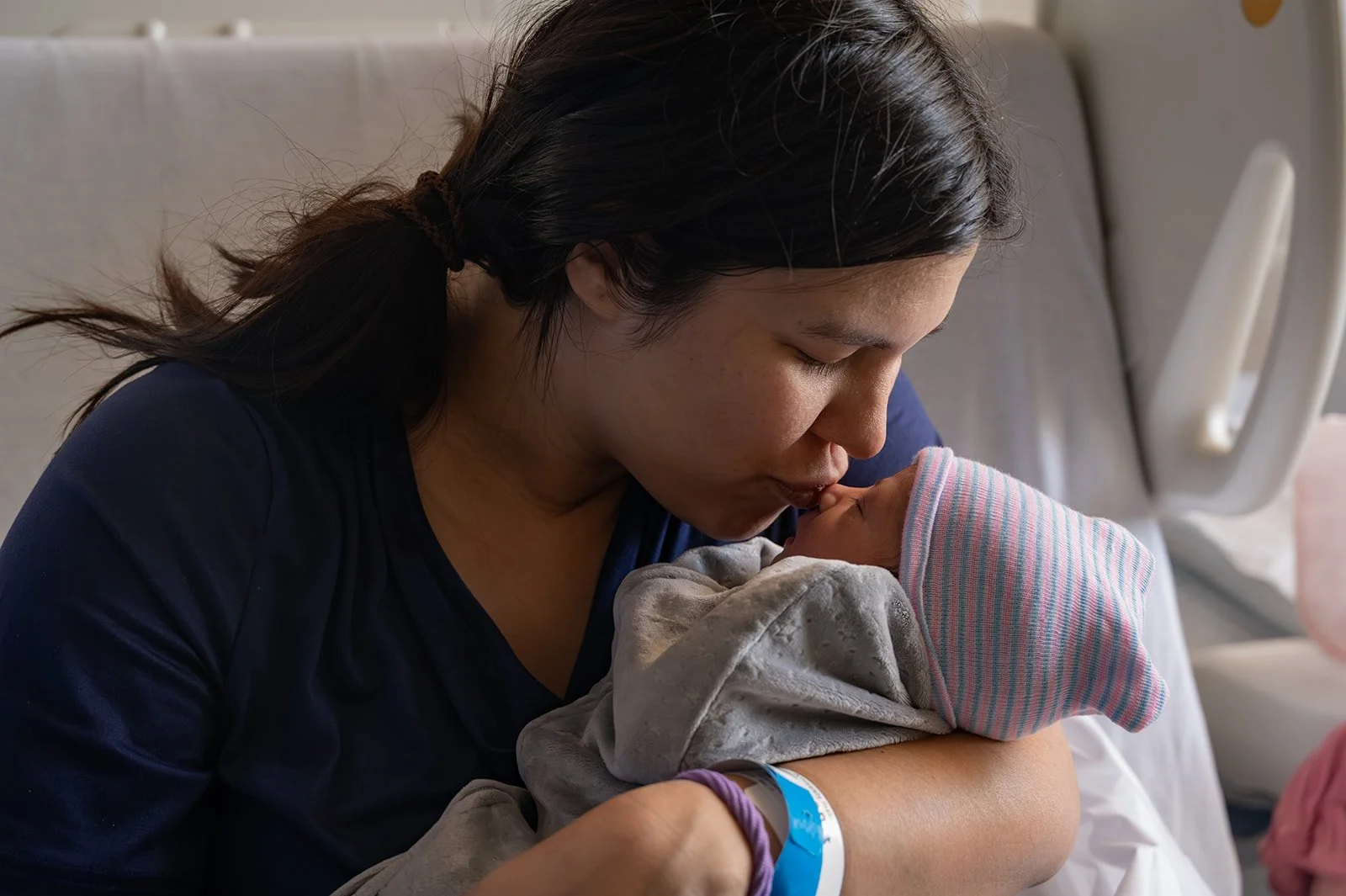 RaePhoto_Jan15_26_Kim_Johnny_Birth_131.jpg