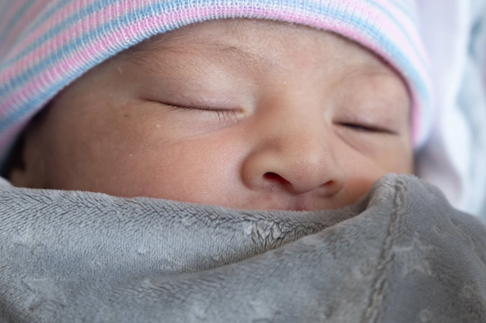 RaePhoto_Jan15_26_Kim_Johnny_Birth_92.jpg
