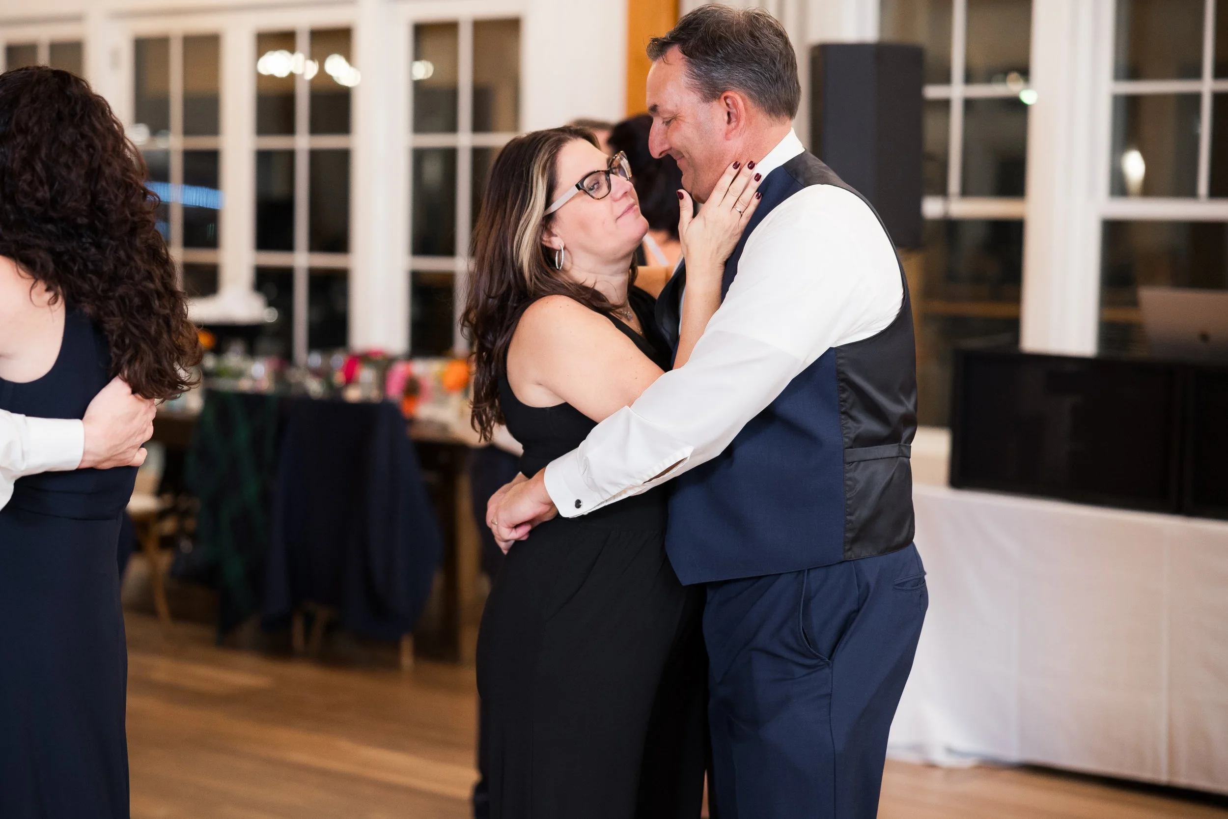 Owls-Nest-Thornton-NH-wedding-Brown-111123-HRZ-422.jpg