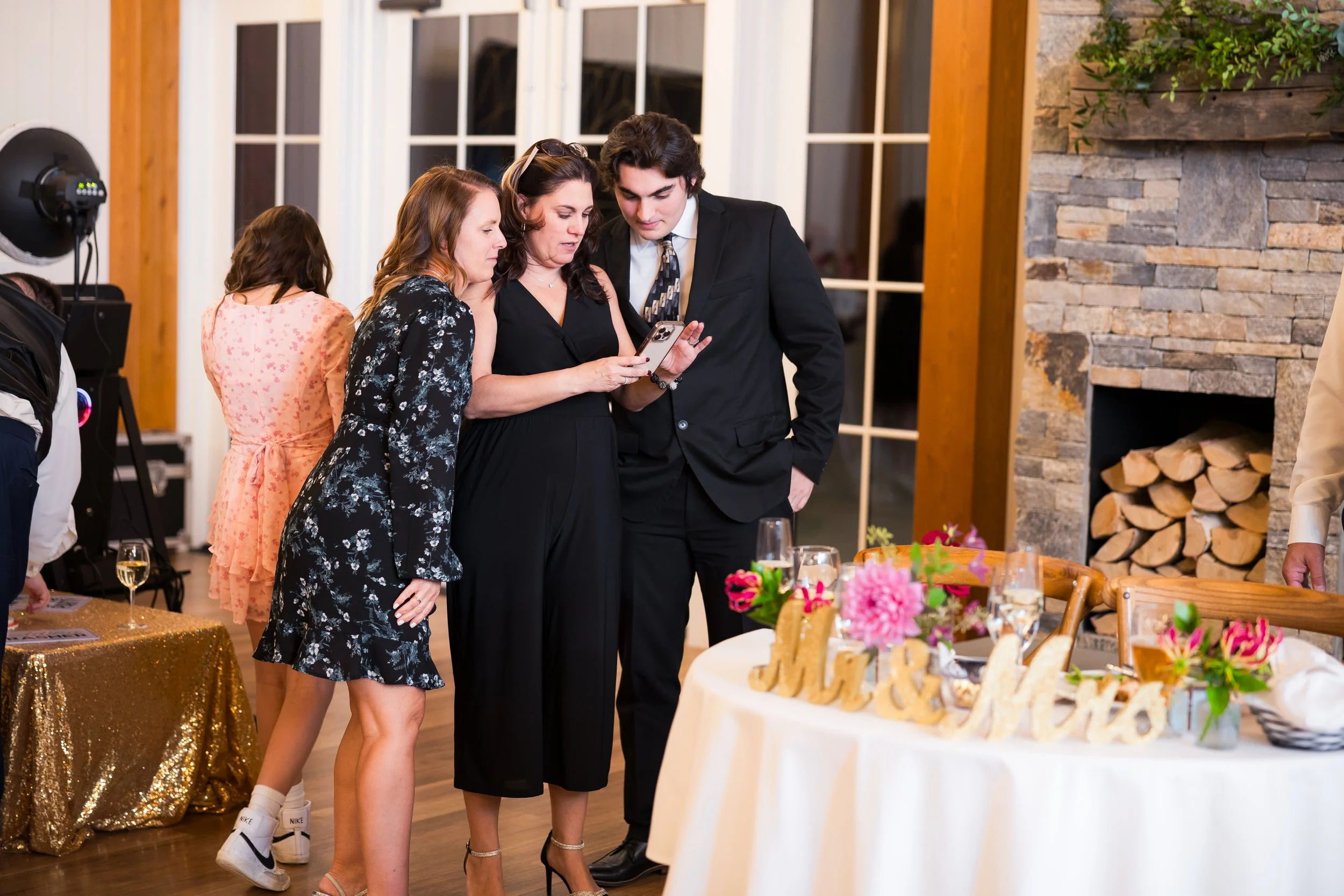 Owls-Nest-Thornton-NH-wedding-Brown-111123-HRZ-373.jpg