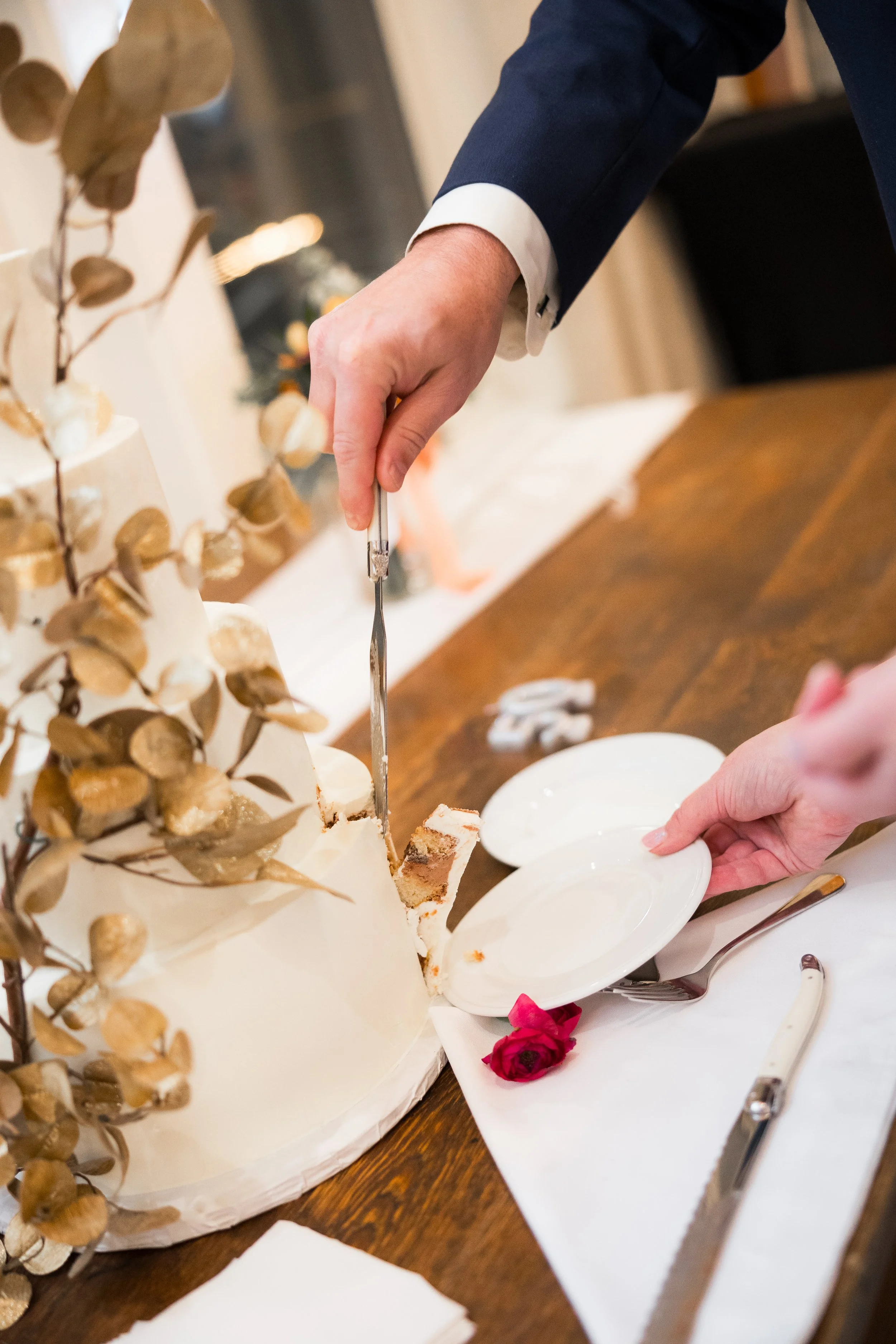 Owls-Nest-Thornton-NH-wedding-Brown-111123-HRZ-388.jpg