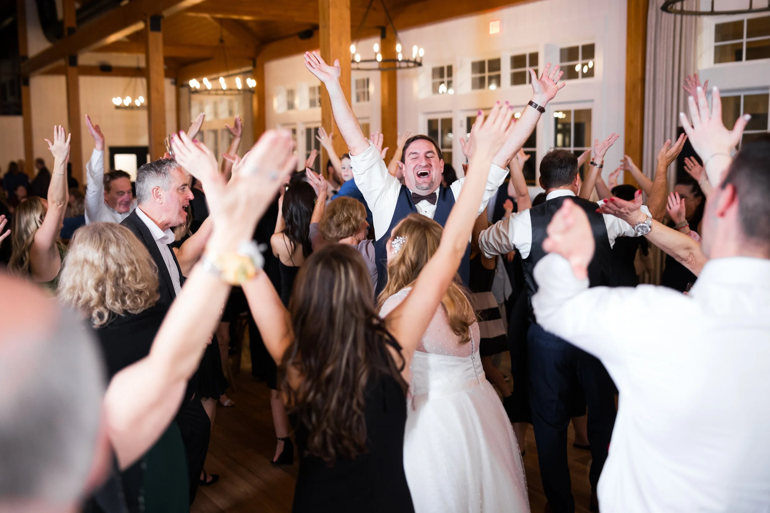 Owls-Nest-Thornton-NH-wedding-Brown-111123-HRZ-482.jpg