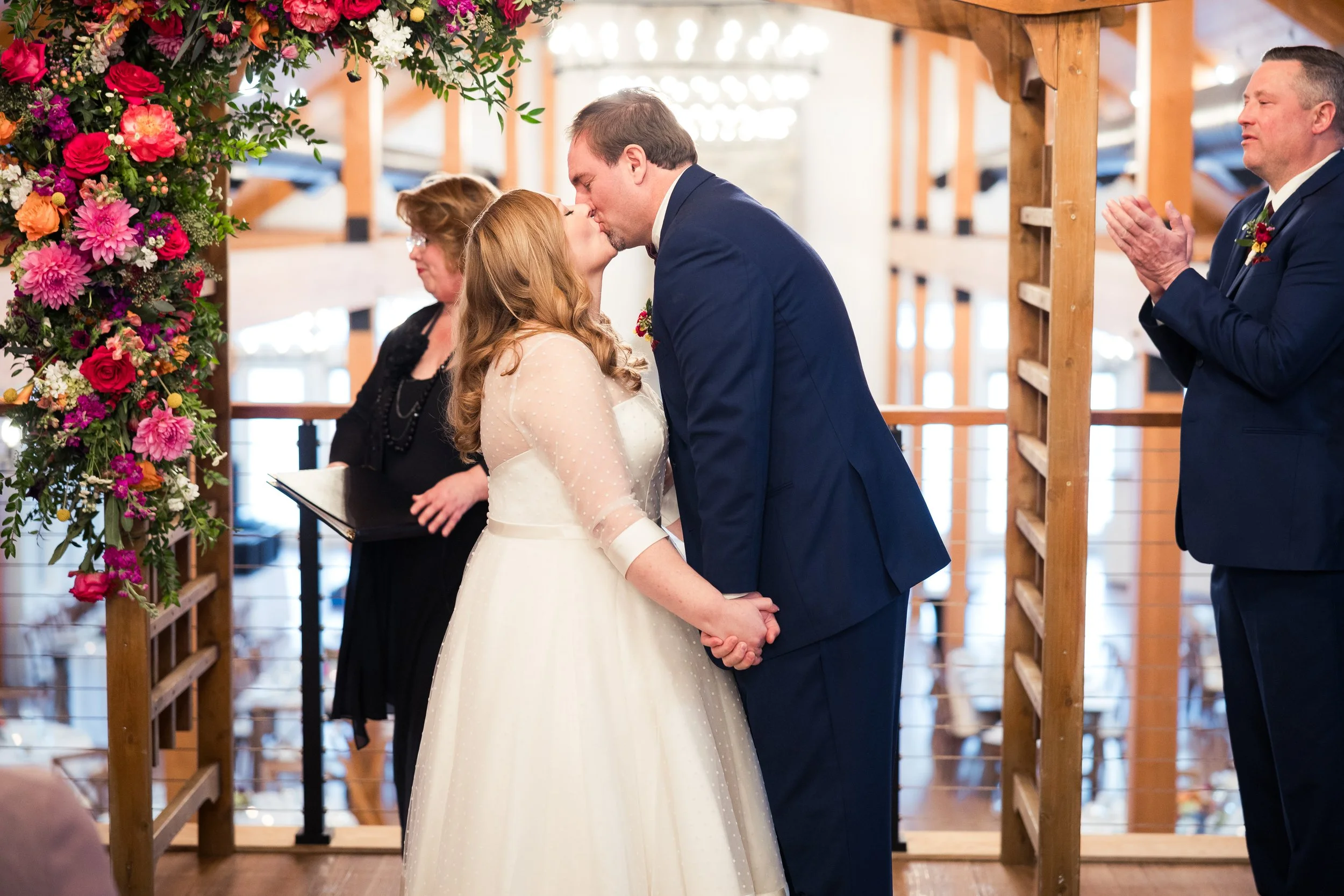 Owls-Nest-Thornton-NH-wedding-Brown-111123-HRZ-257.jpg