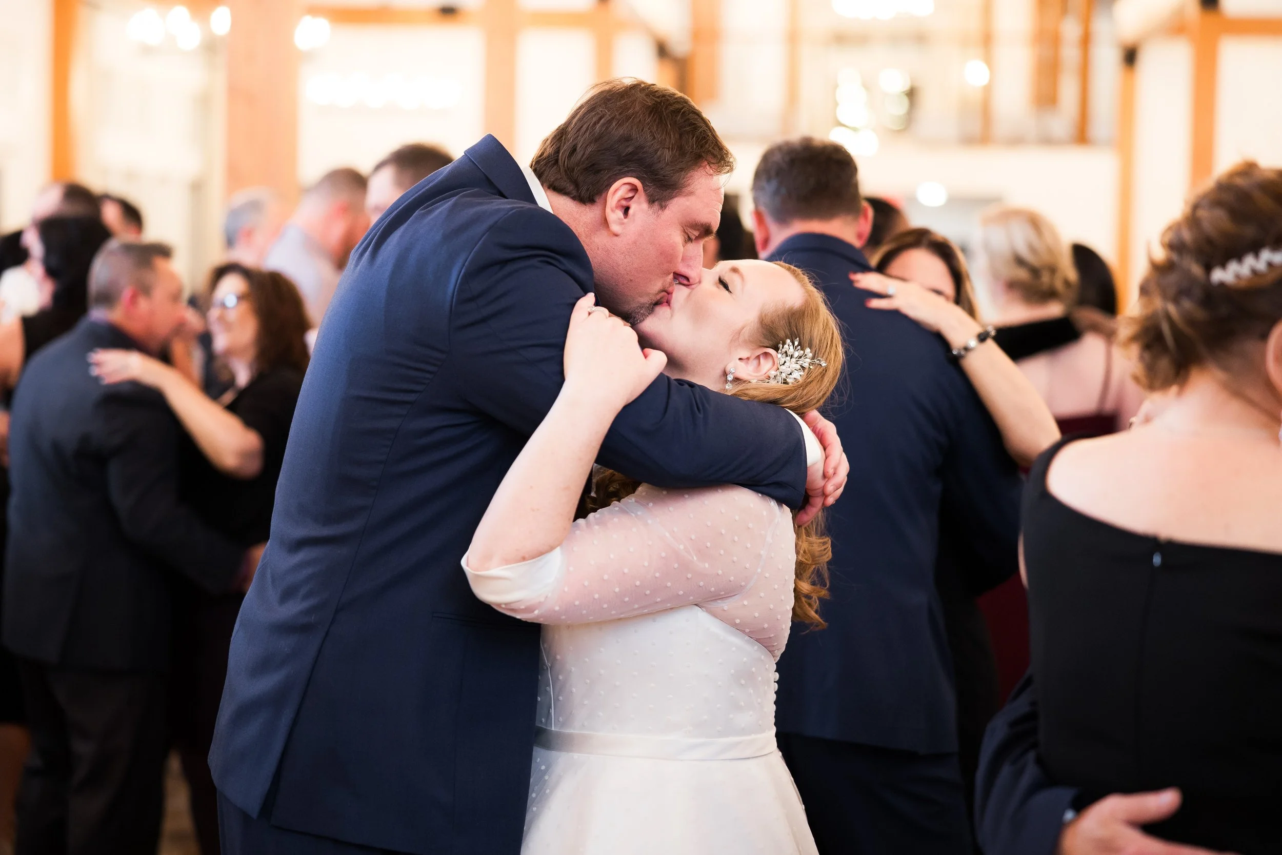 Owls-Nest-Thornton-NH-wedding-Brown-111123-HRZ-329.jpg