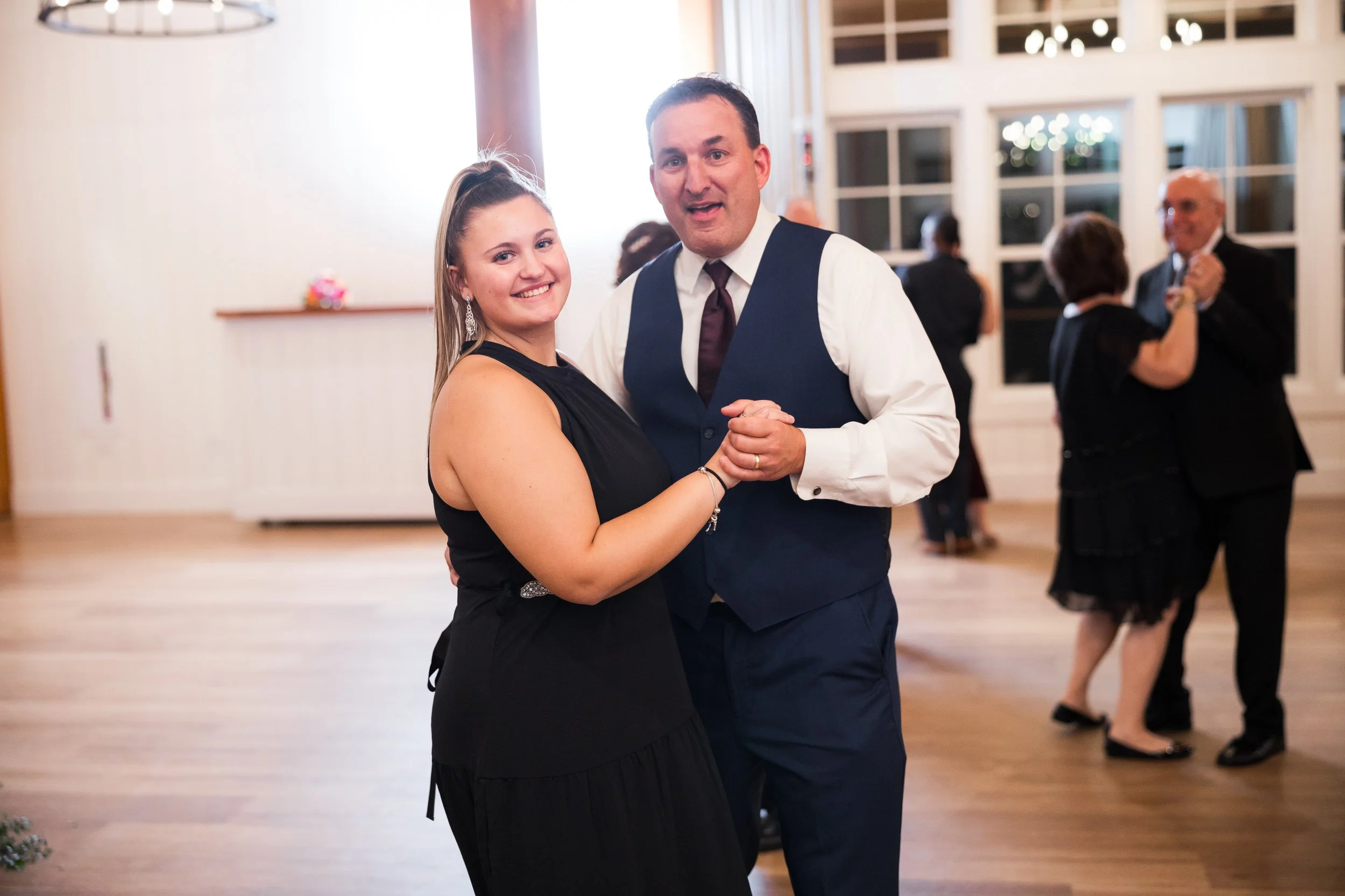 Owls-Nest-Thornton-NH-wedding-Brown-111123-HRZ-438.jpg