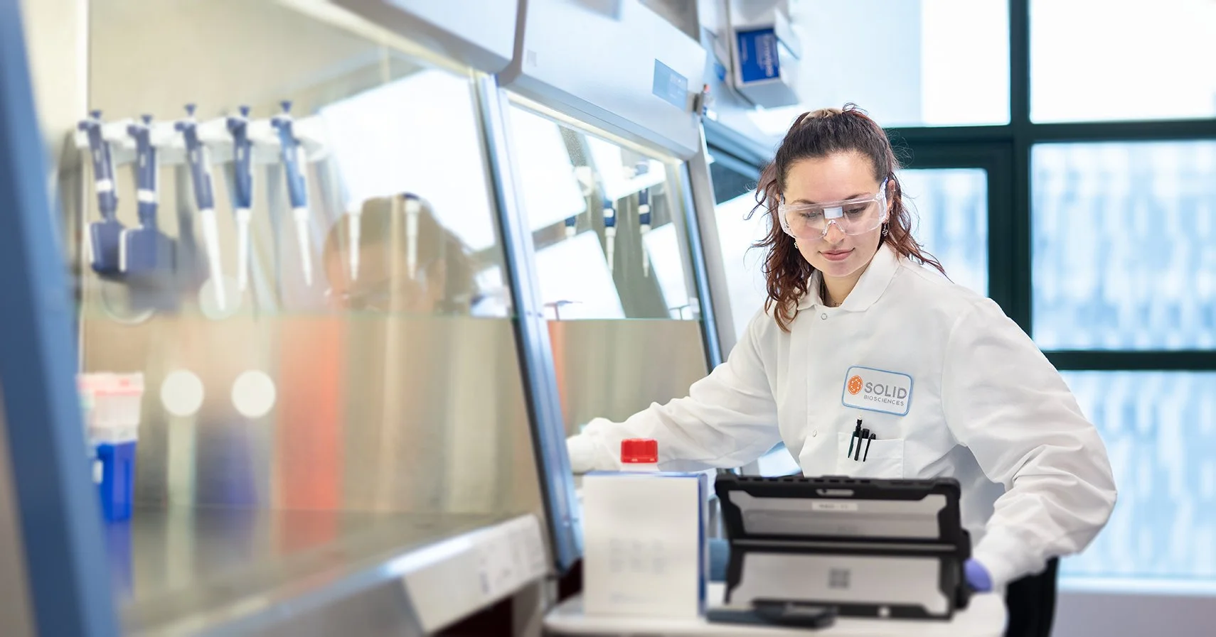 Solid-BioScience-120821_LabHood_0015.jpg