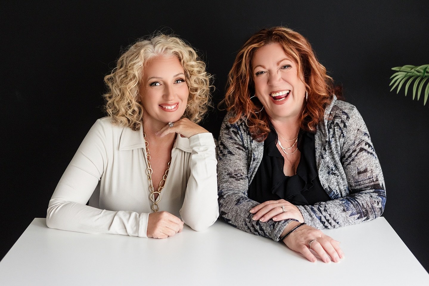 Branding photos are like dating profiles for your business&hellip; except these actually get you commitment. 😎📸💼 

@steph_thetravelgirl @shellybays 

#BrandingPhotos
#EntrepreneurLife
#PersonalBranding
#BossBabe
#BusinessPhotoshoot
#BrandPhotograp