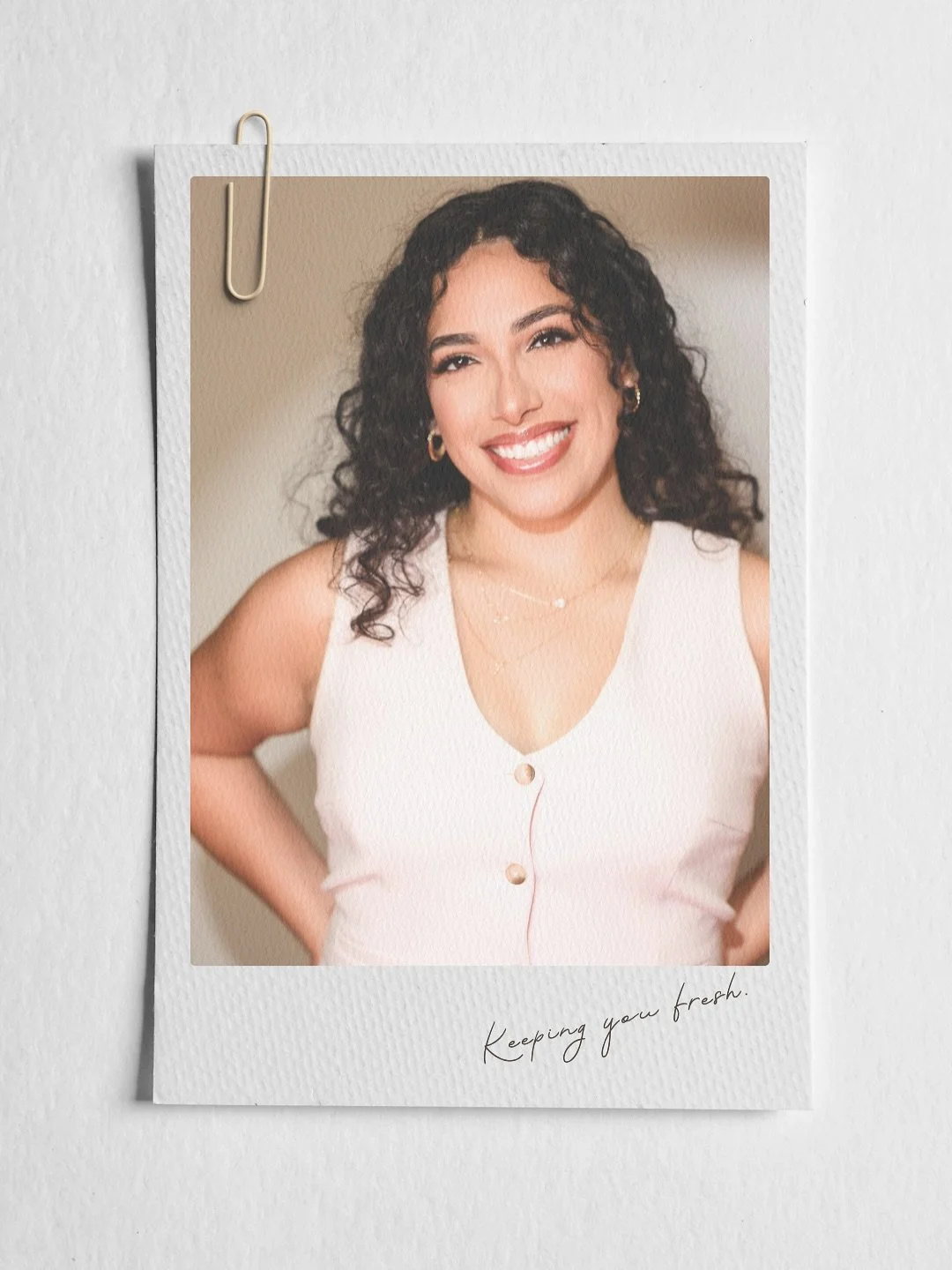 Introducing our Feature for this month. Say hi to Marixa - the talented and gorgeous lash/wax/makeup artist who want you to honestly just glow. 
She’s your girl. Follow her for behind the scenes and inspo for your next look. ❤️❤️❤️ 
What do y
