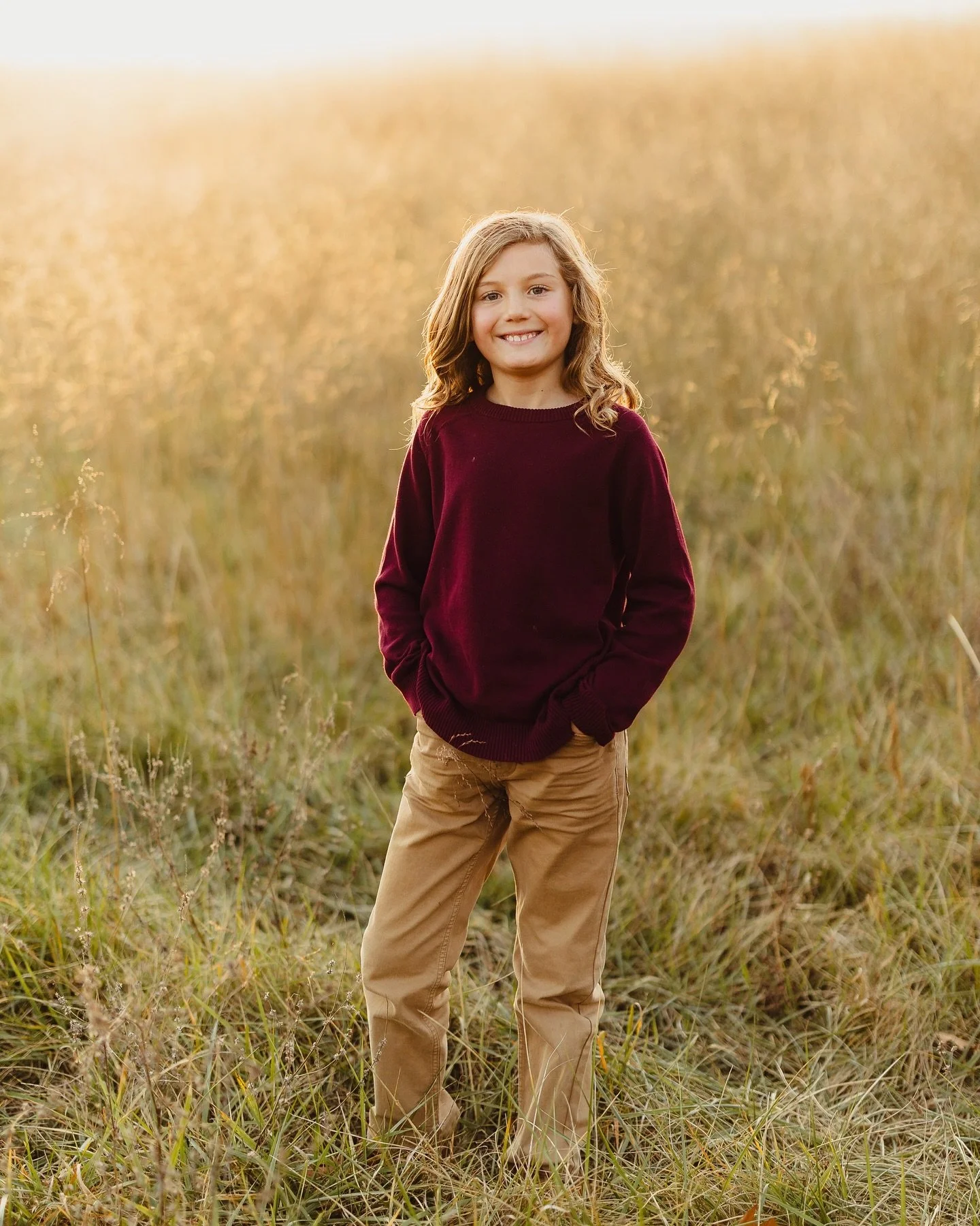 Last night&rsquo;s family shoot was everything my photographer heart lives for. 🧡

The weather? Absolute perfection.
The sunset? Straight outta a painting.
But honestly&hellip; nothing compared to the beauty of their laughter echoing across the fiel