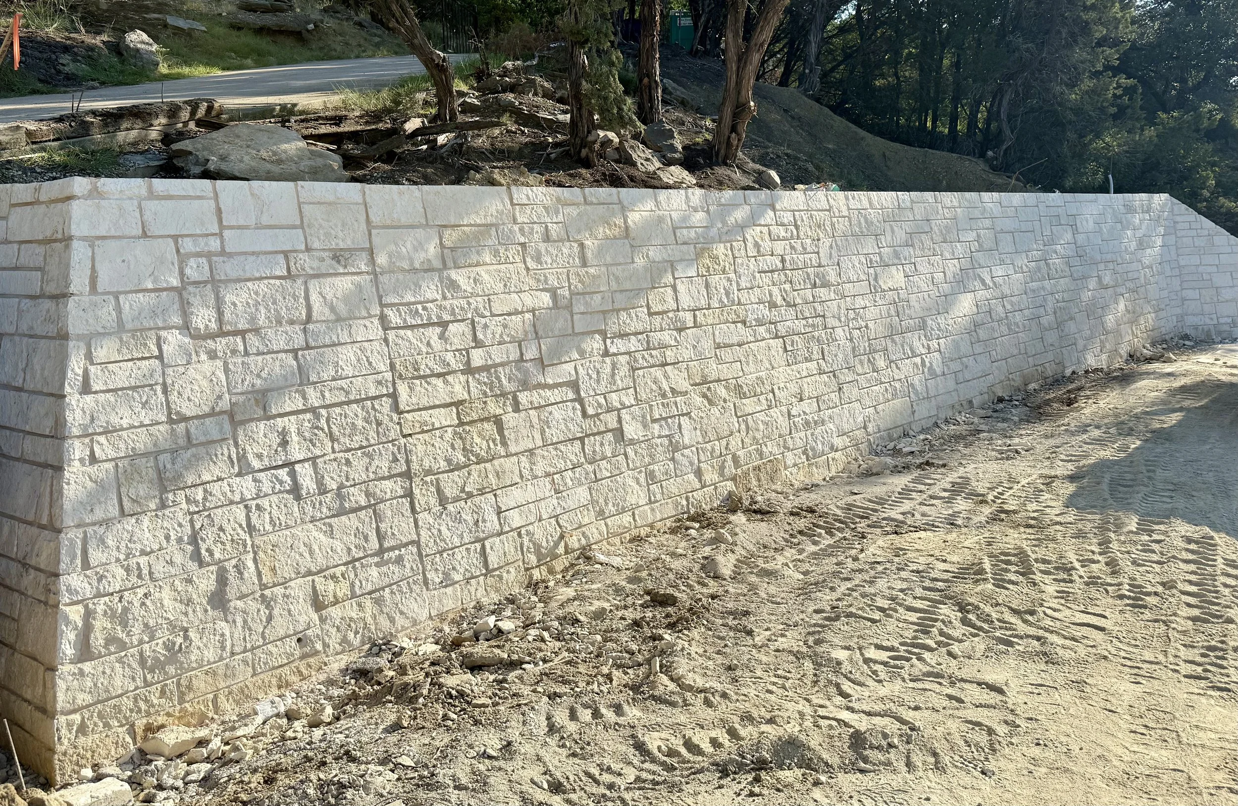 WHITE AUSTIN (ASHLAR PATTERN)