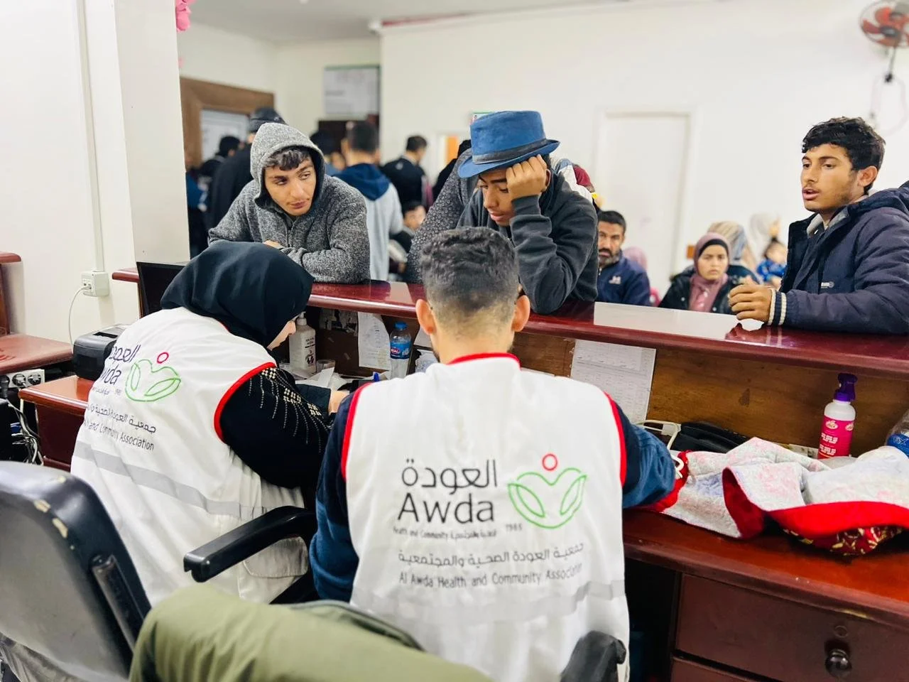 Το Ιατρικό Κέντρο της Κοινότητας Al-Awda μέσα στο καταυλισμό προσφύγων Τζαμπάλια συνέχιζε να παρέχει τις υπηρεσίες υγειονομικής φροντίδας παρά τις σοβαρές ελλείψεις και εμπόδια που έβαζαν οι δυνάμεις κατοχής. 