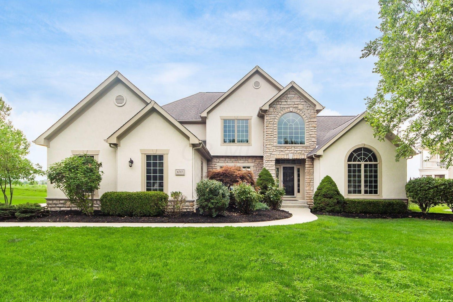 6717 Dunheath Circle
Dublin, OH |
$735,000