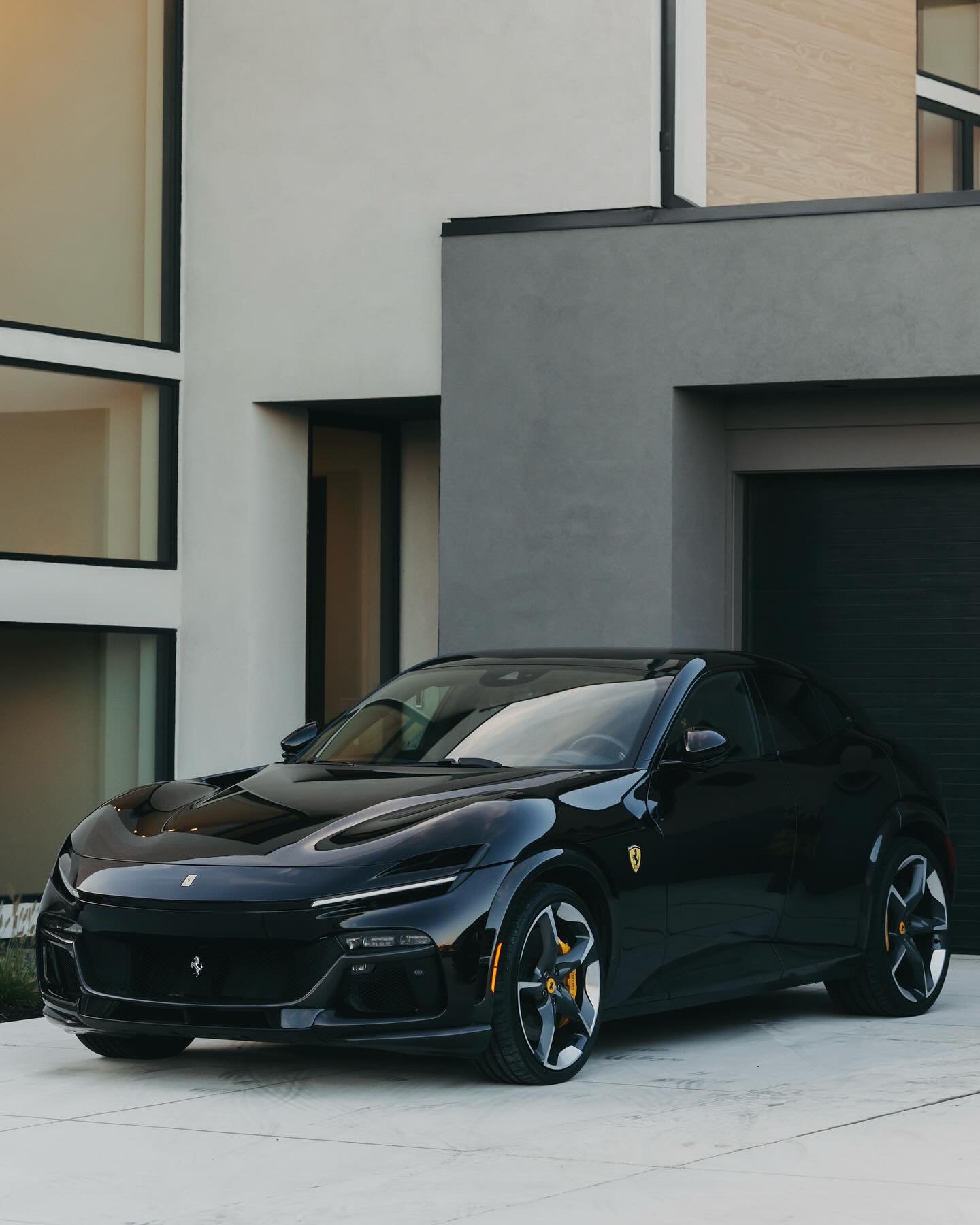 Last light moments with @blake_e_swanson @swansonhomes, @modernoasisad and @twincitiesferrari at The Modern Sanctuary.