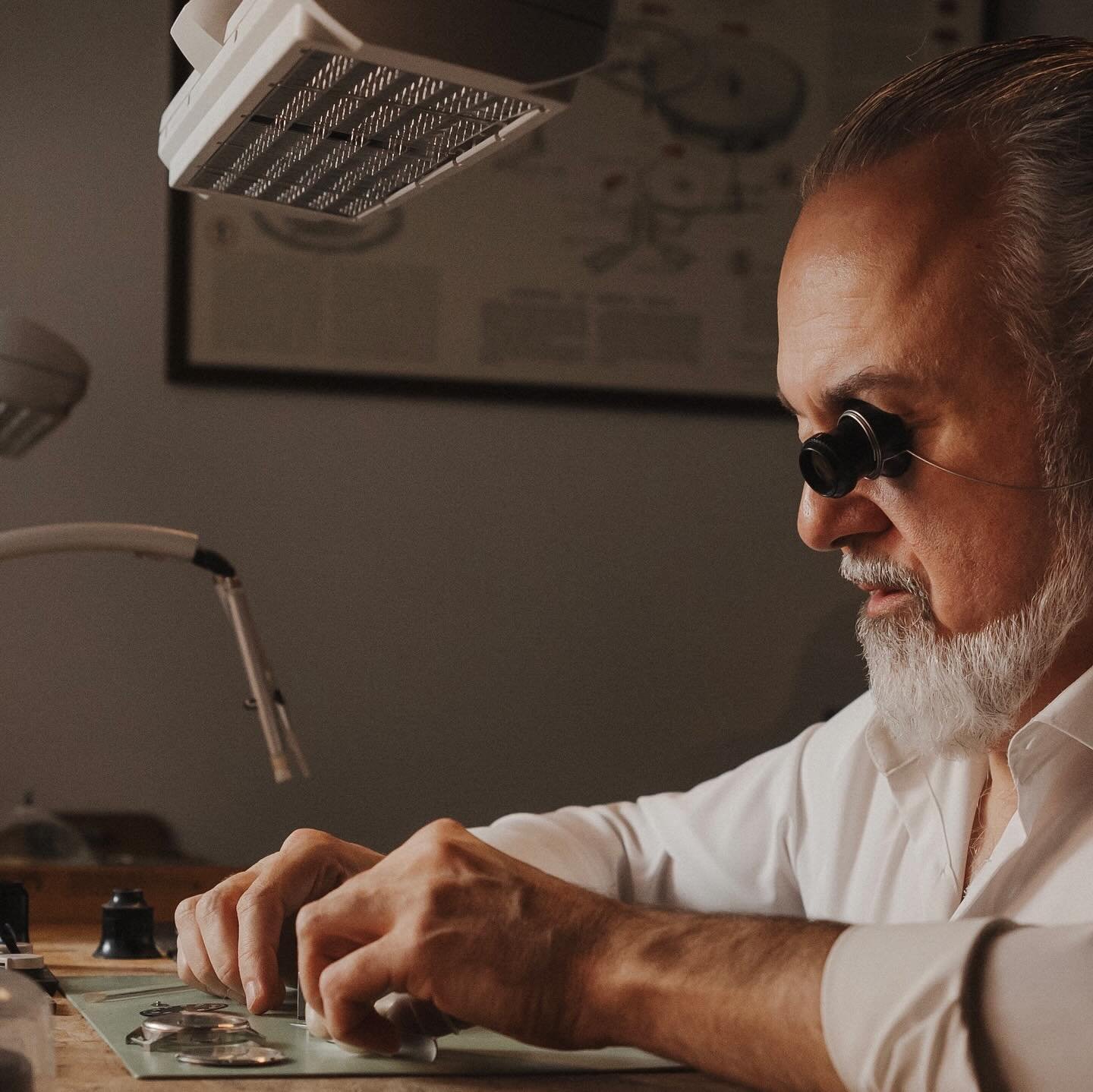 MOAT ETF - Test of Time for @vaneck_us with @harvestfilmco 

CREW
Director: @jeremiahschuster
DP: @austin.switz
Producer: Amanda Johnson
1st AC: @alexandermartin
Gaffer/2nd AC: @danpanaway
Photography / BTS: @russellheeter
Editor: @jeremiahschuster
V