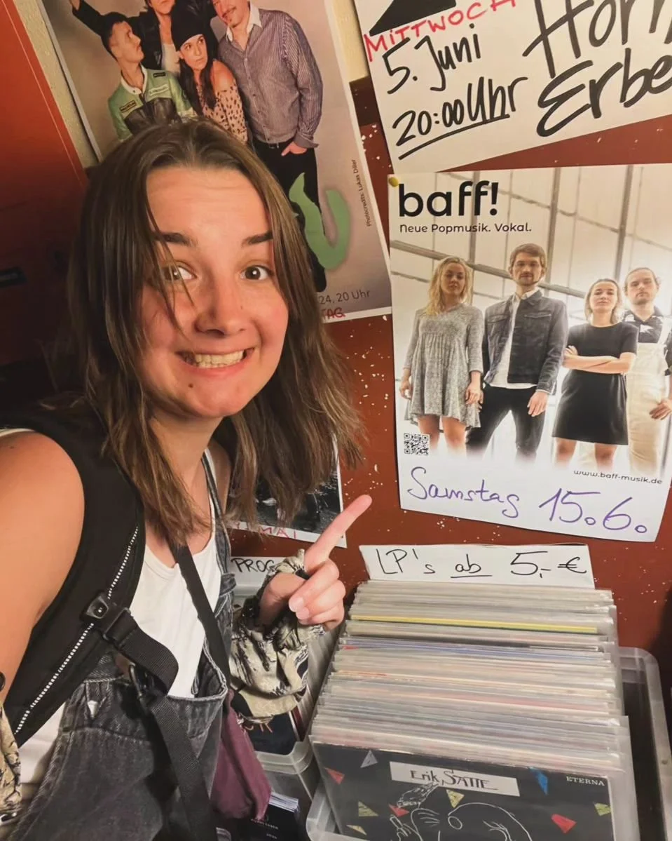 Da freut sich schon jemand aufs Konzert❤️
Ihr euch auch? 🙃

In einer Woche ist es soweit und wir singen f&uuml;r euch im @horns_erben in Leipzig!

Um 20 Uhr geht's los🎤
Tickets findet ihr online oder an der Abendkasse.

🎶 Samstag, 15.06.2024 // Ho