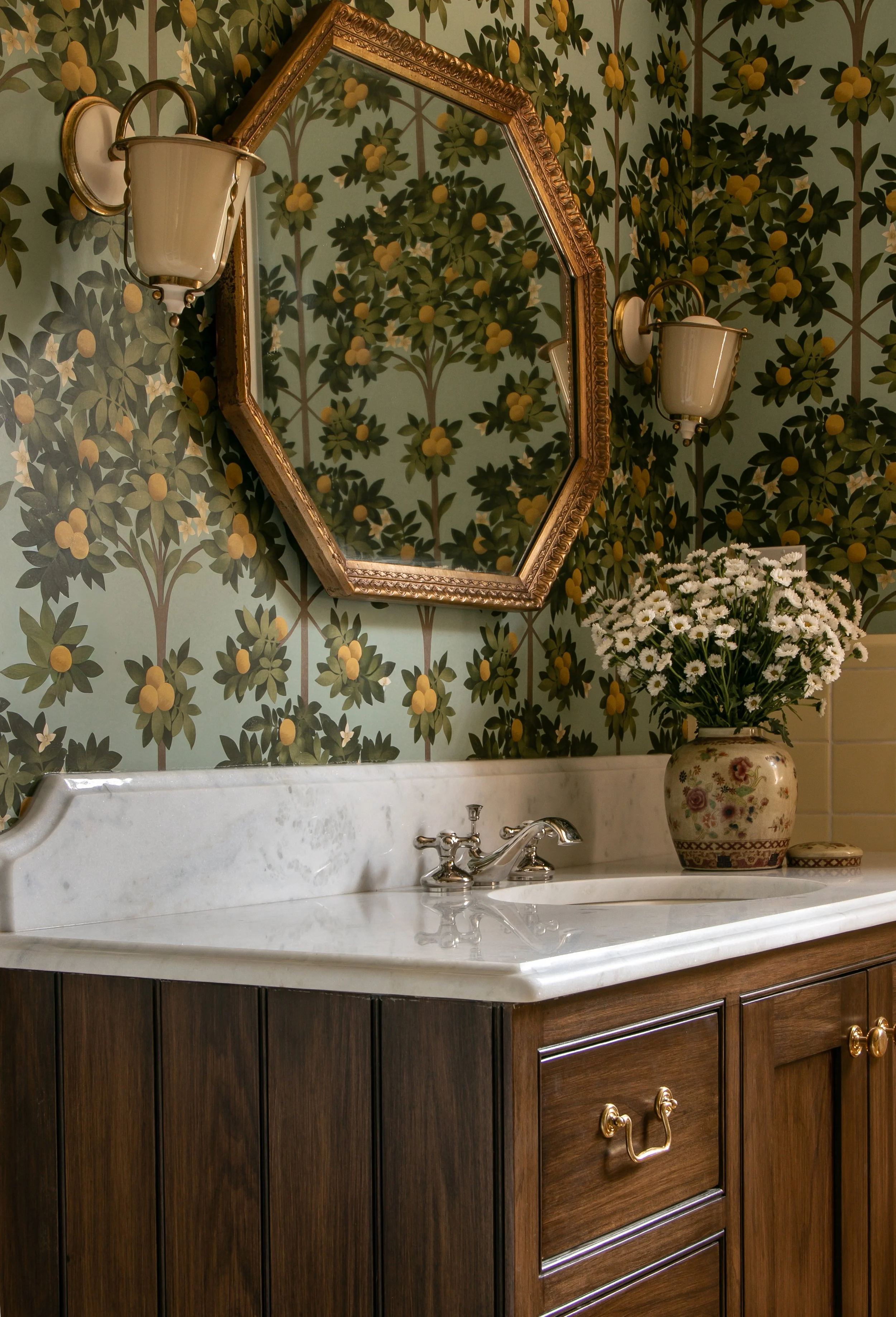 Yates Colonial Ranch Bathroom (3).jpg