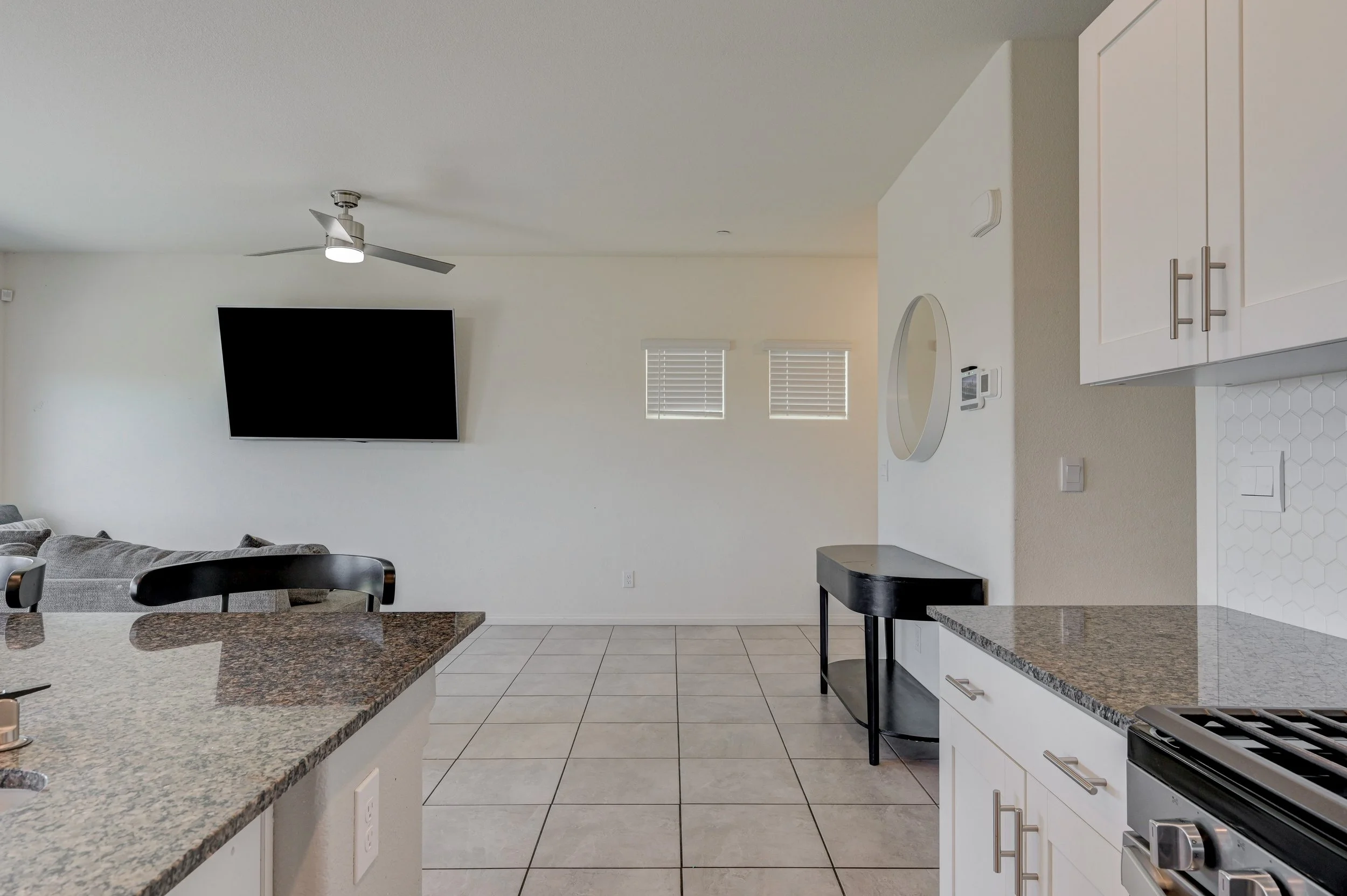 386-Larksong Ave_17.jpg