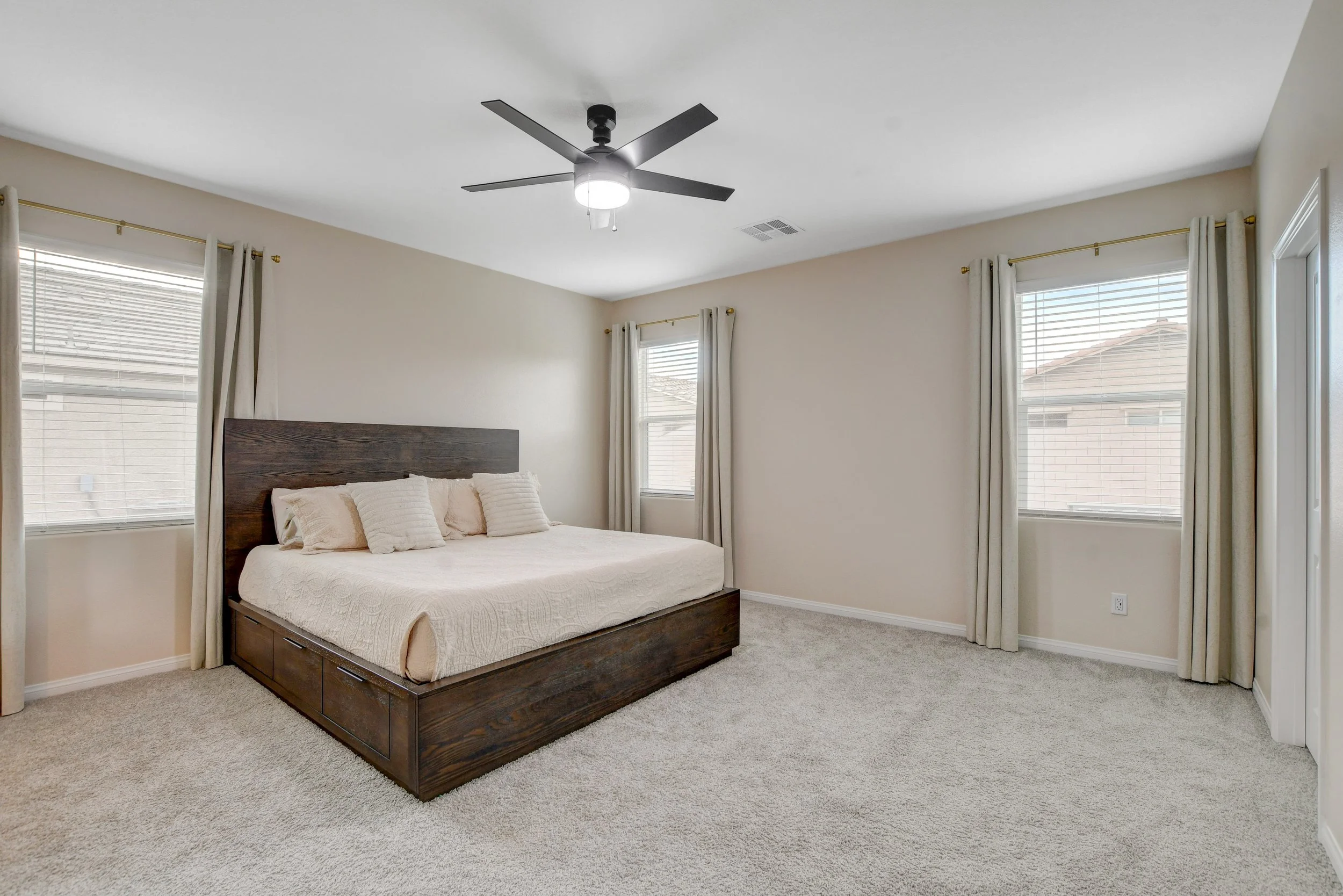 1813 Classic Novel St 035.jpg