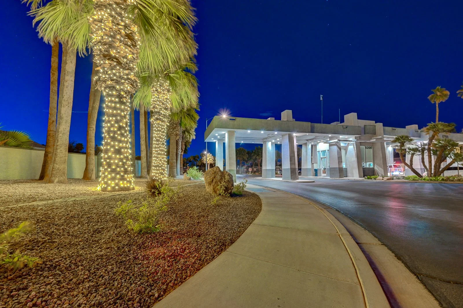 4769 Califa Dr-twilight-16.jpg