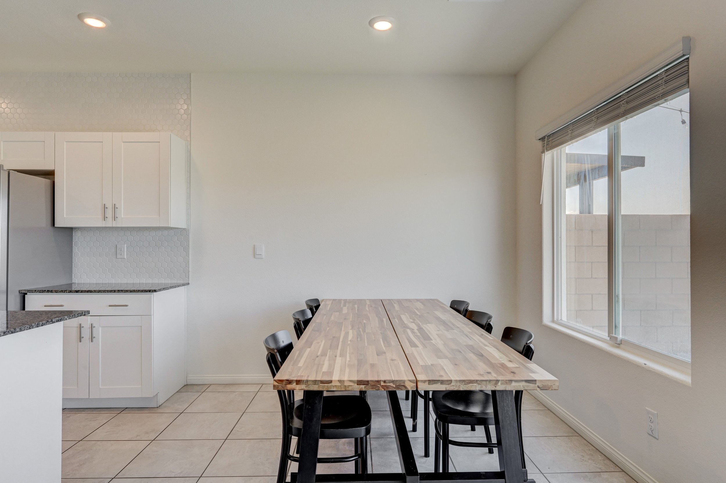 386-Larksong Ave_10.jpg