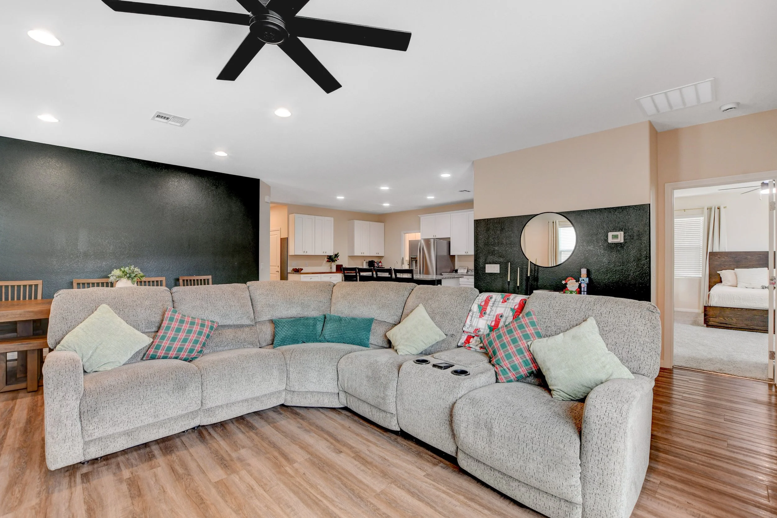 1813 Classic Novel St 034.jpg