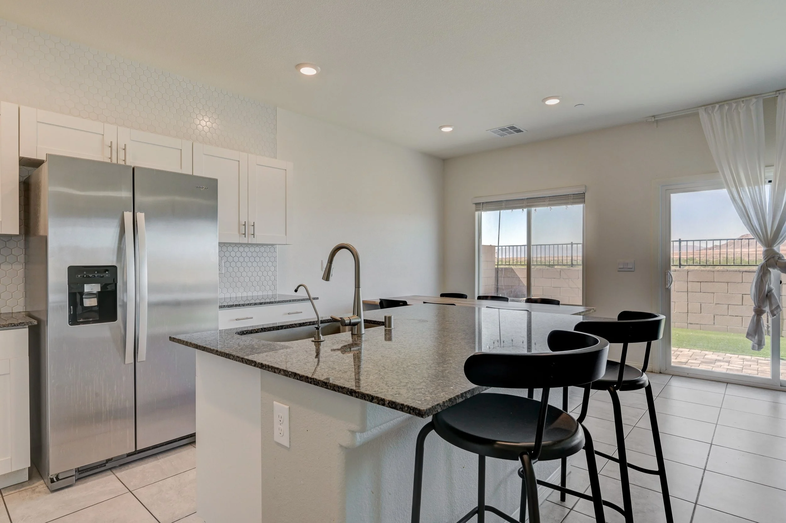 386-Larksong Ave_19.jpg