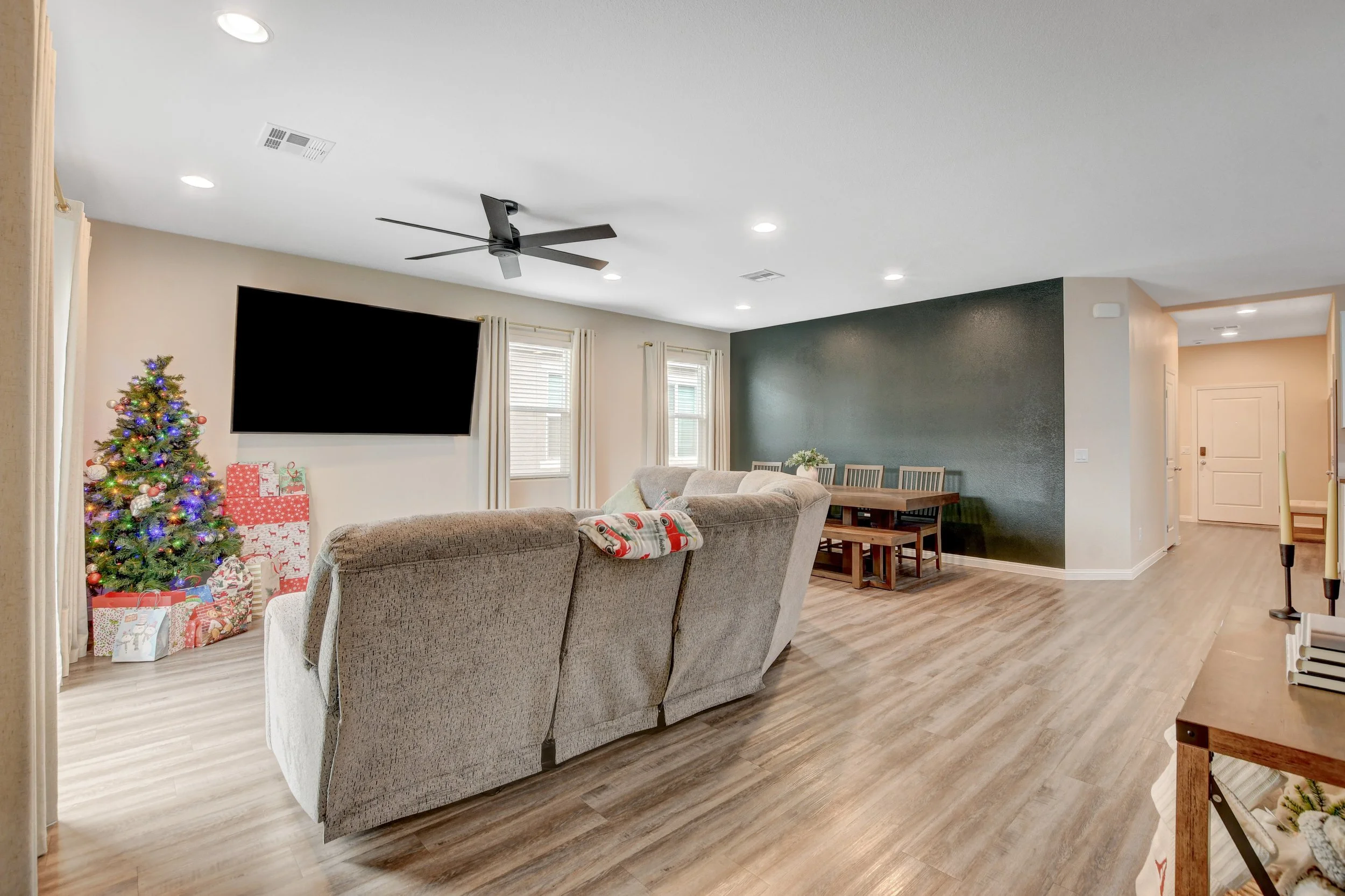 1813 Classic Novel St 032.jpg