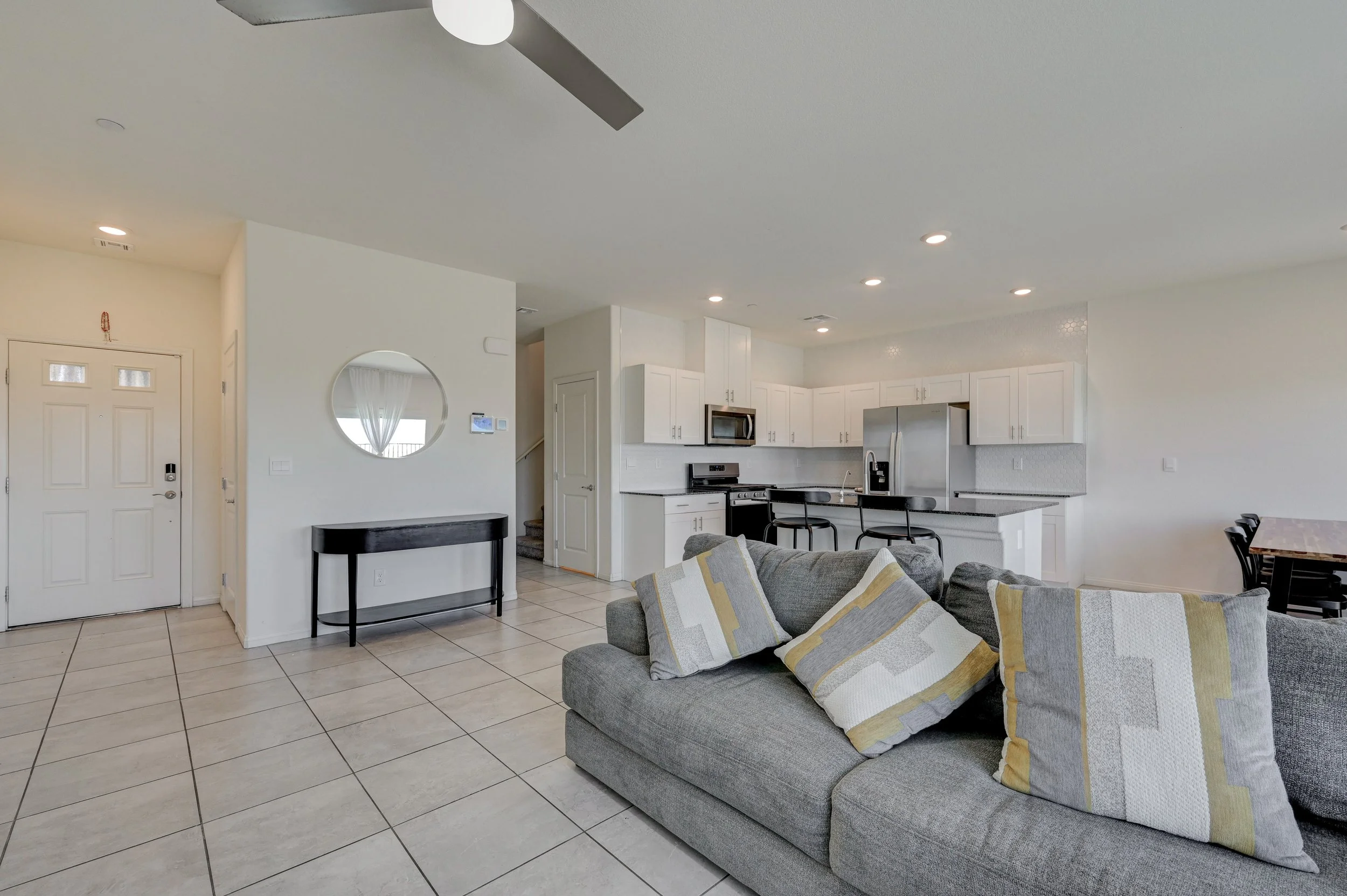 386-Larksong Ave_6.jpg