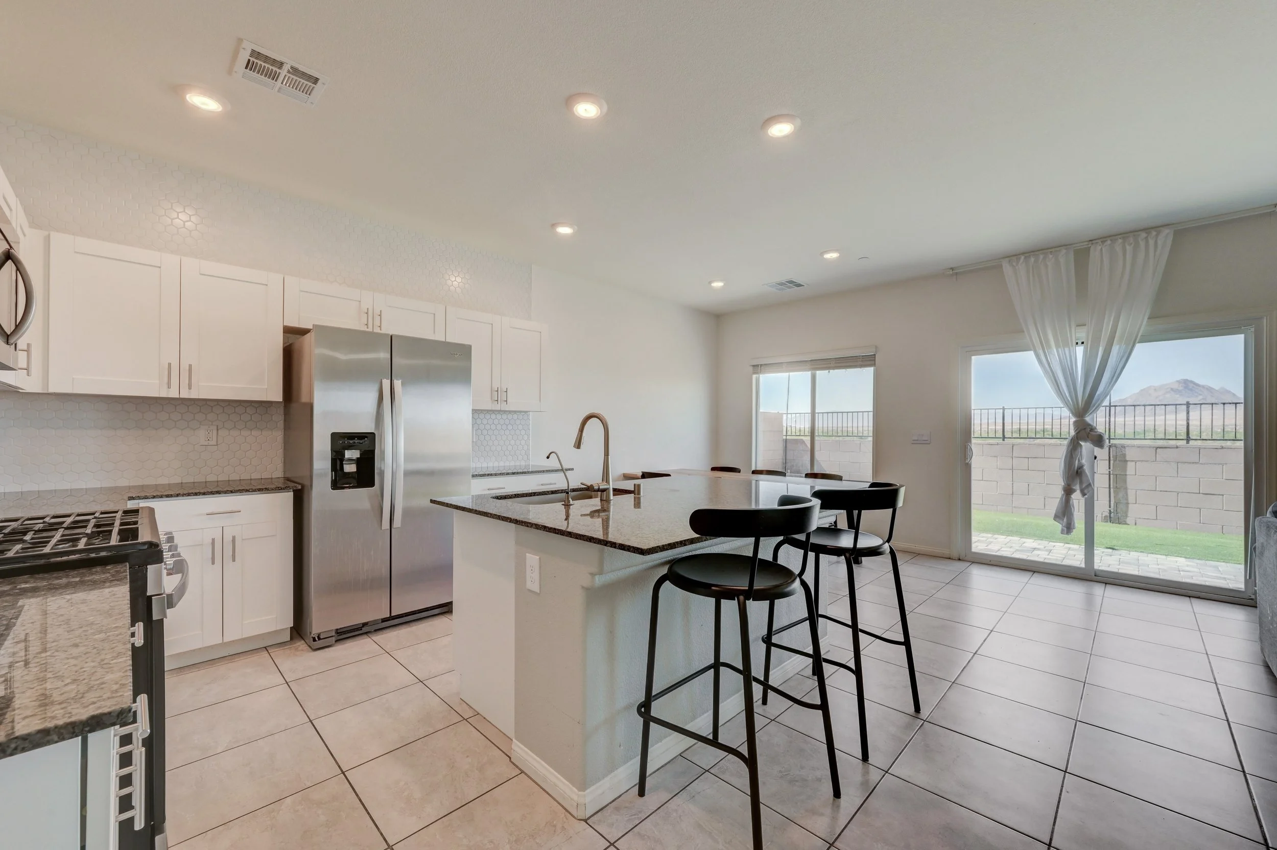 386-Larksong Ave_8.jpg