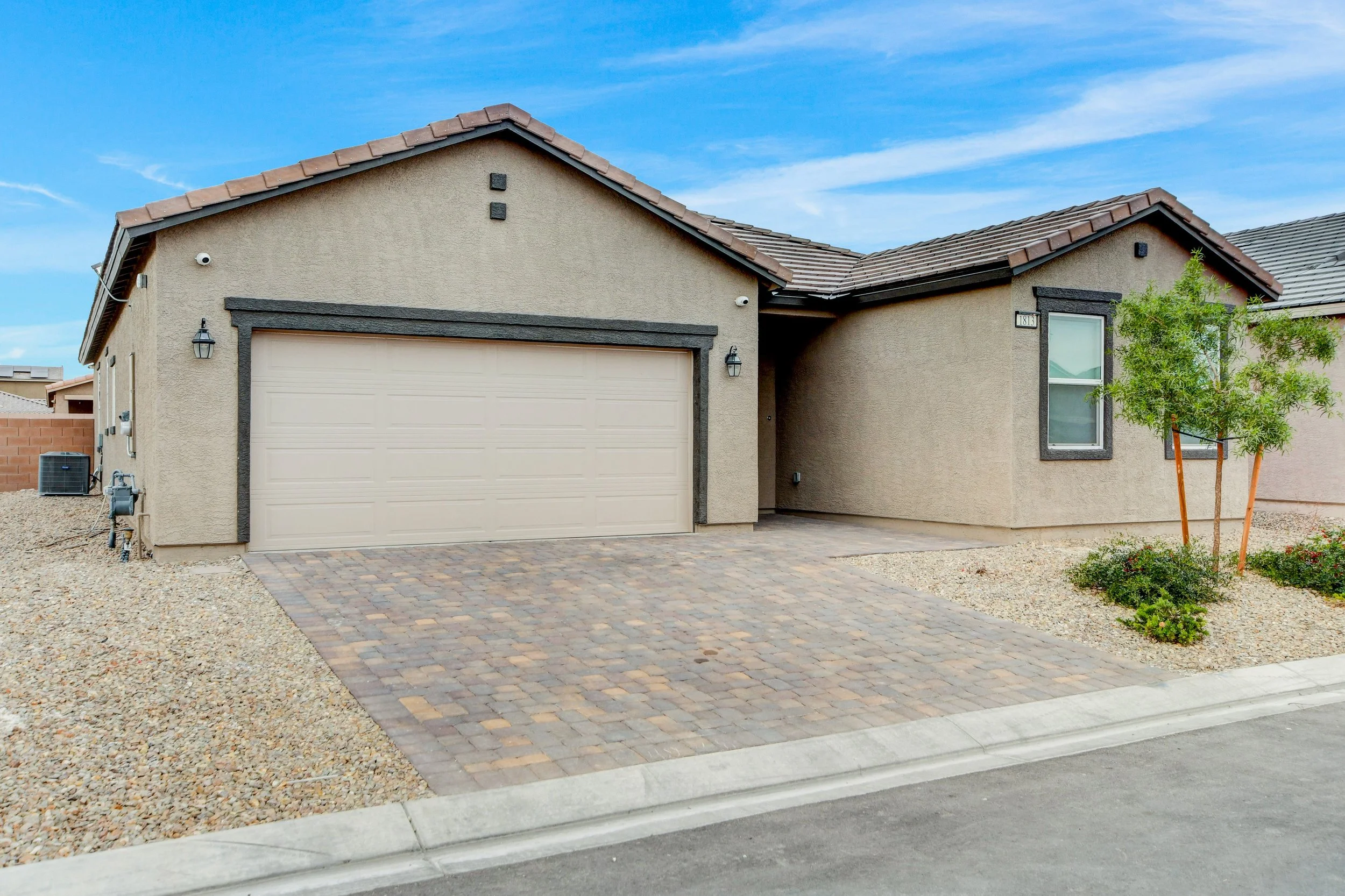 1813 Classic Novel St 004.jpg