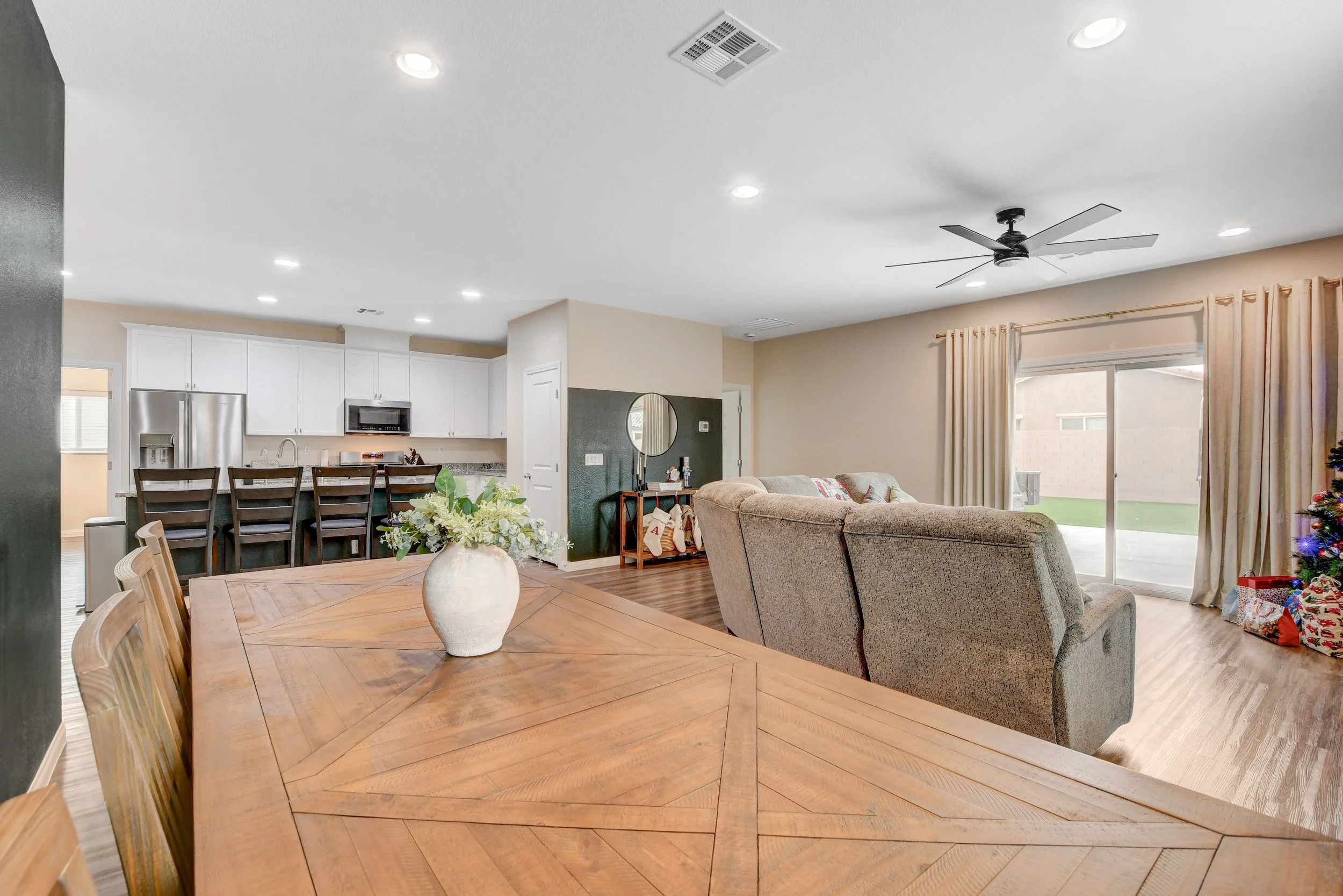 1813 Classic Novel St 028.jpg