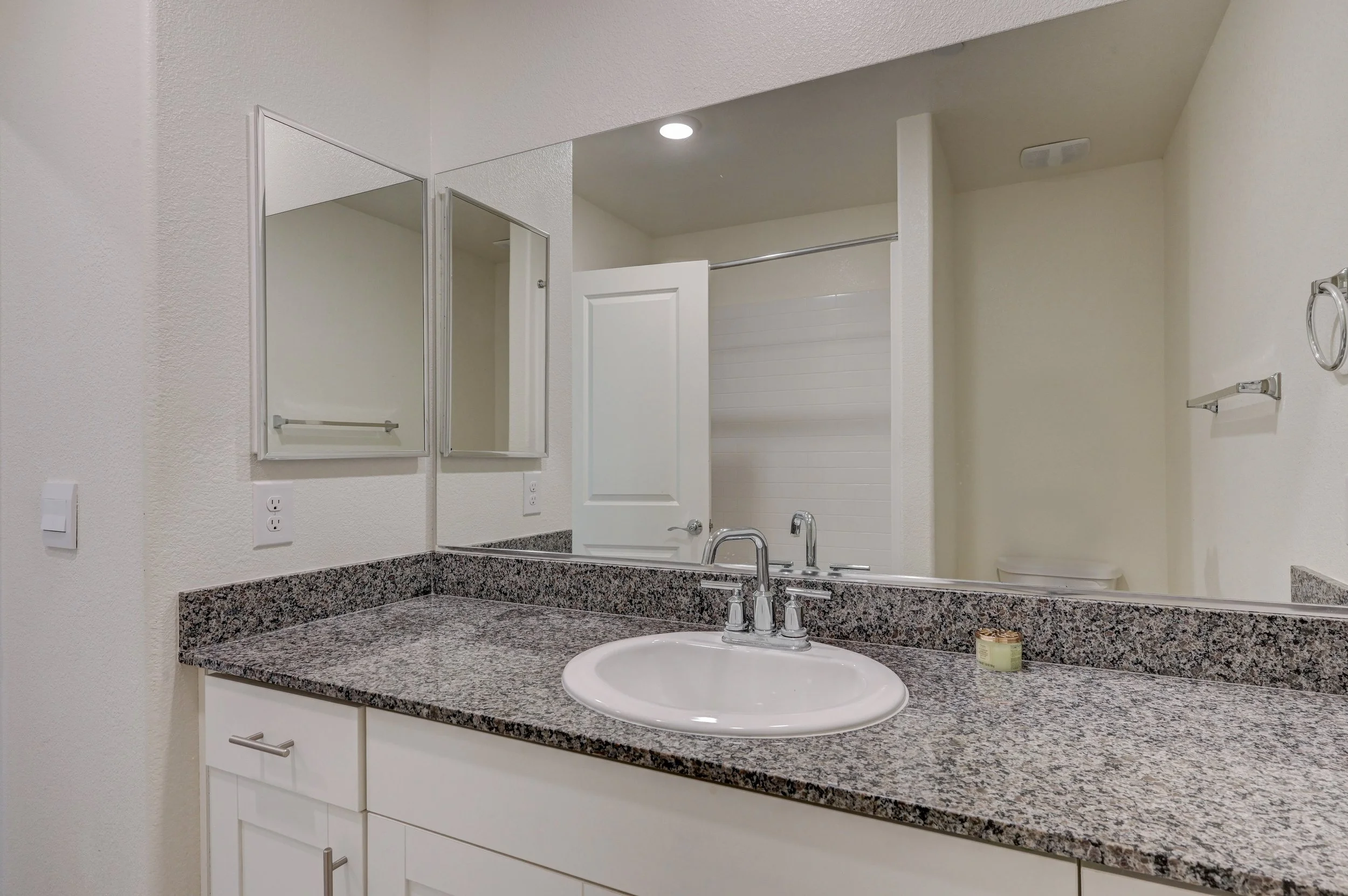 386-Larksong Ave_53.jpg