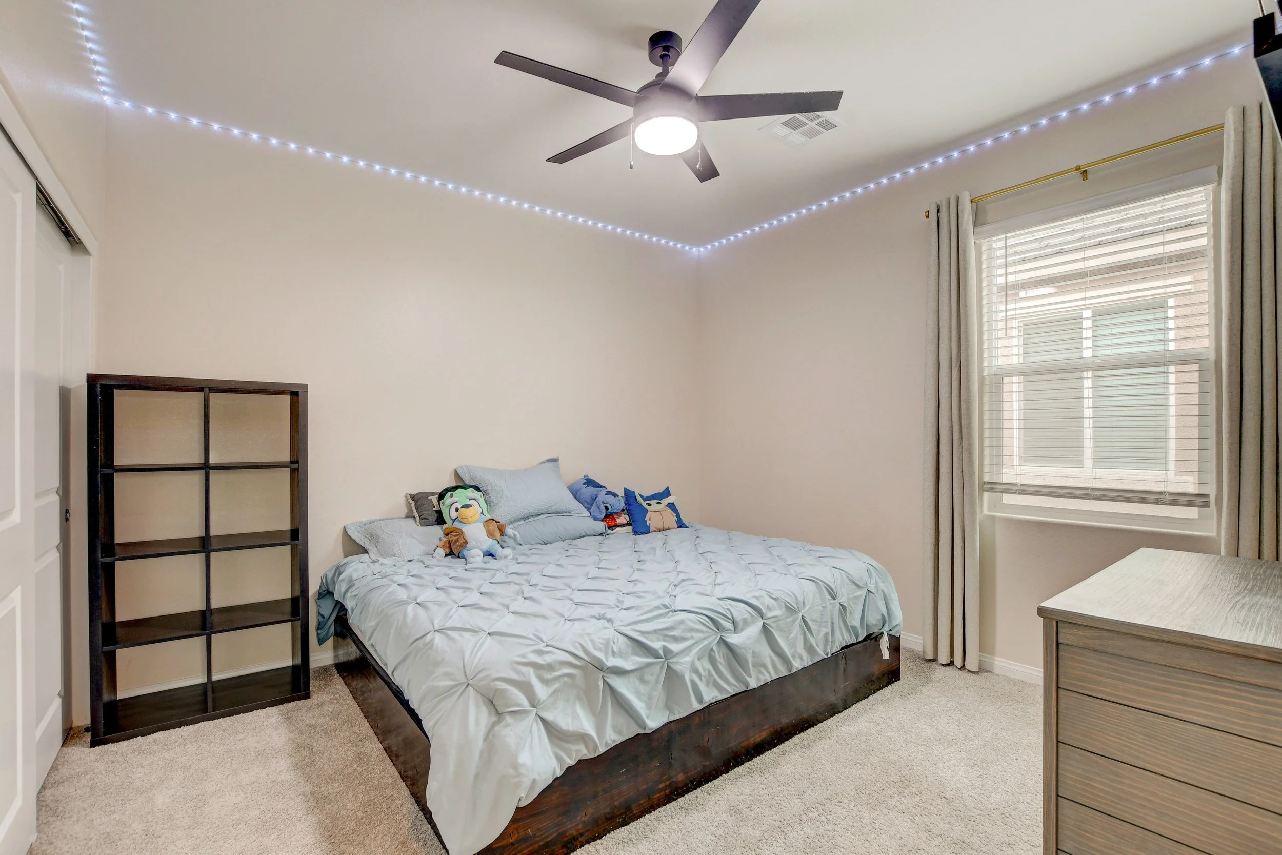 1813 Classic Novel St 014.jpg