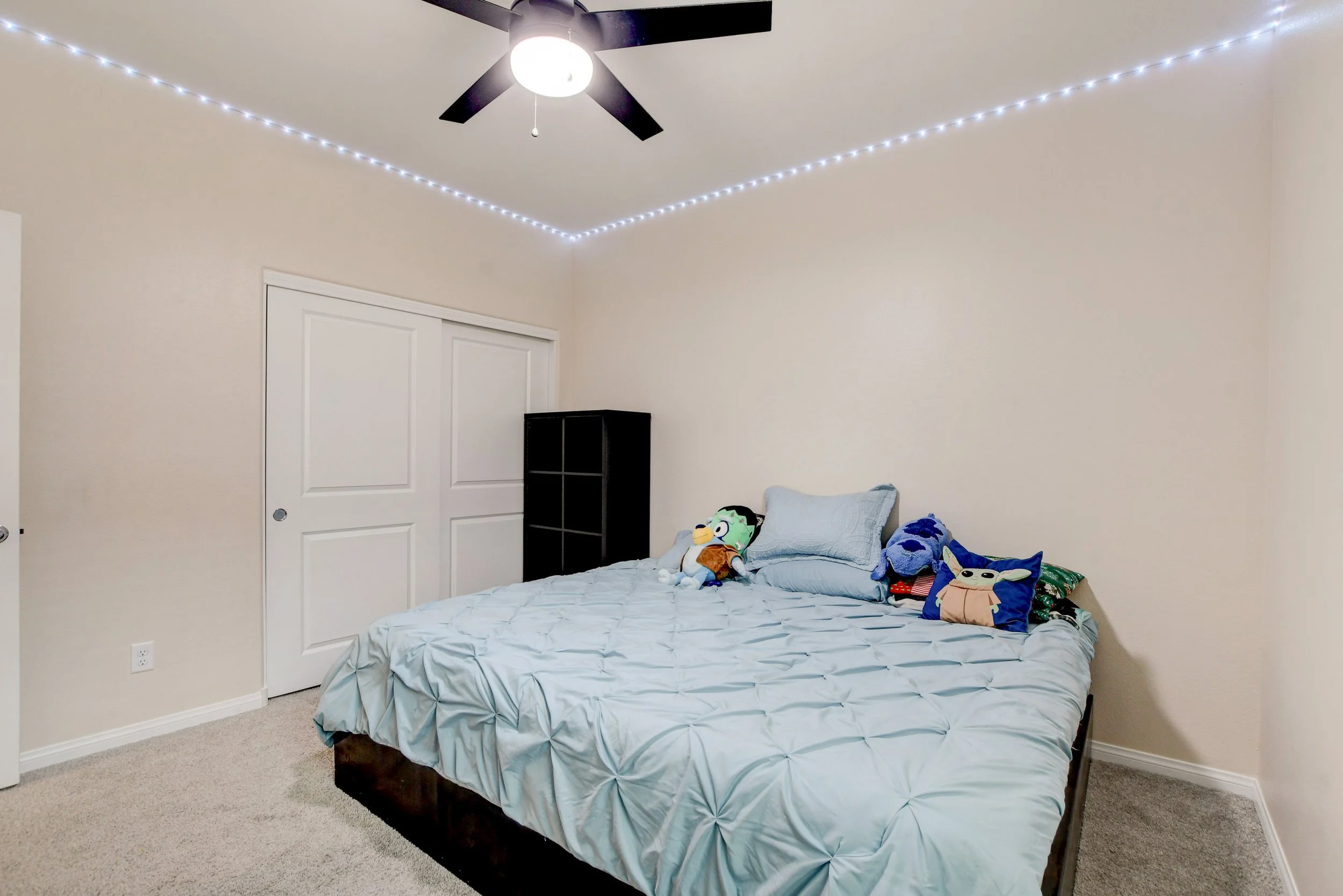 1813 Classic Novel St 015.jpg