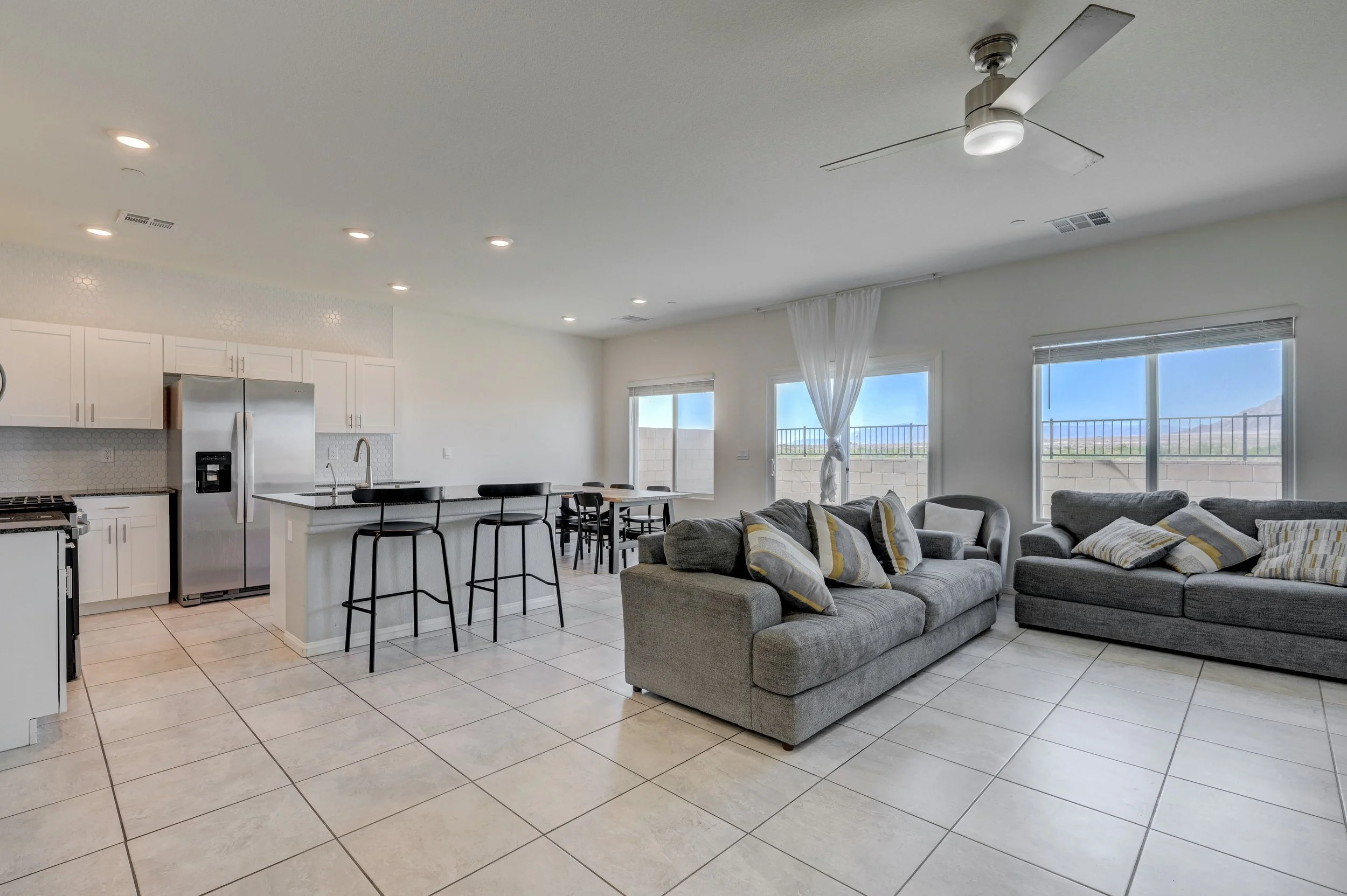 386-Larksong Ave_5.jpg