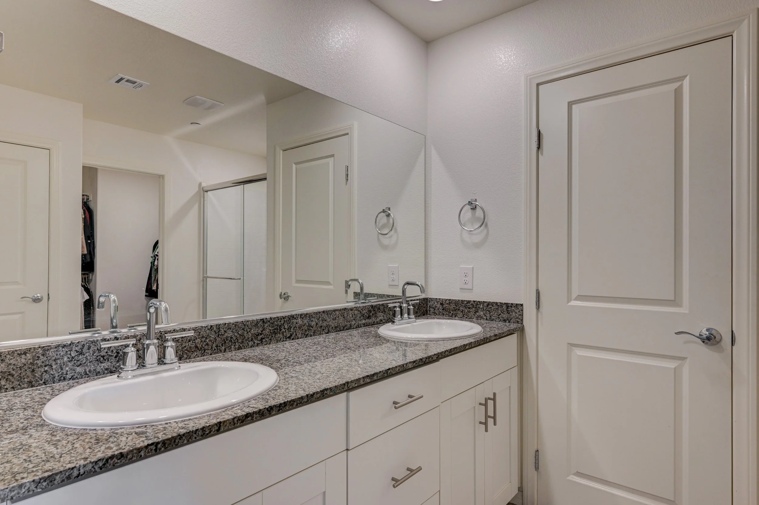 386-Larksong Ave_40.jpg