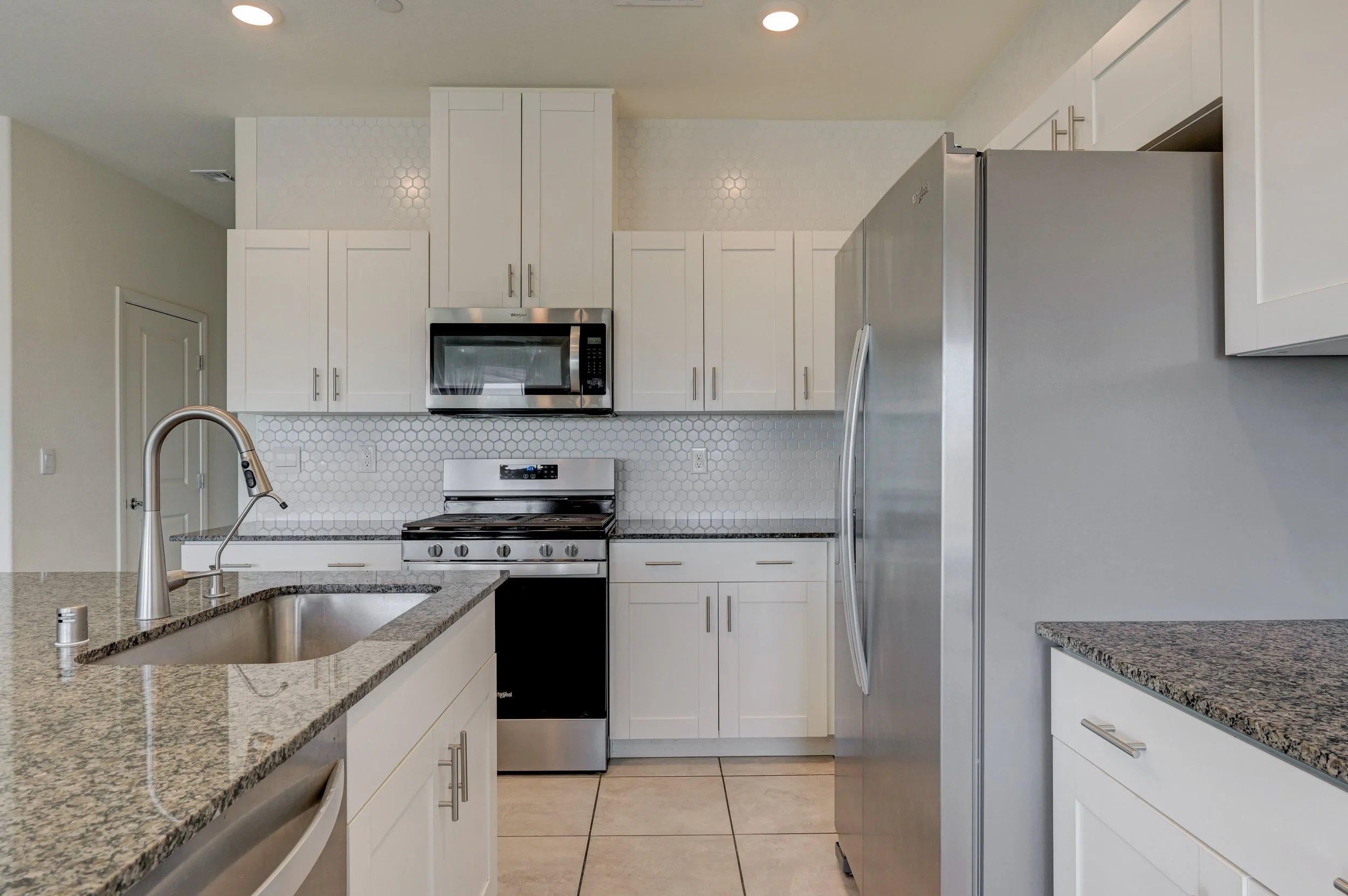 386-Larksong Ave_14.jpg
