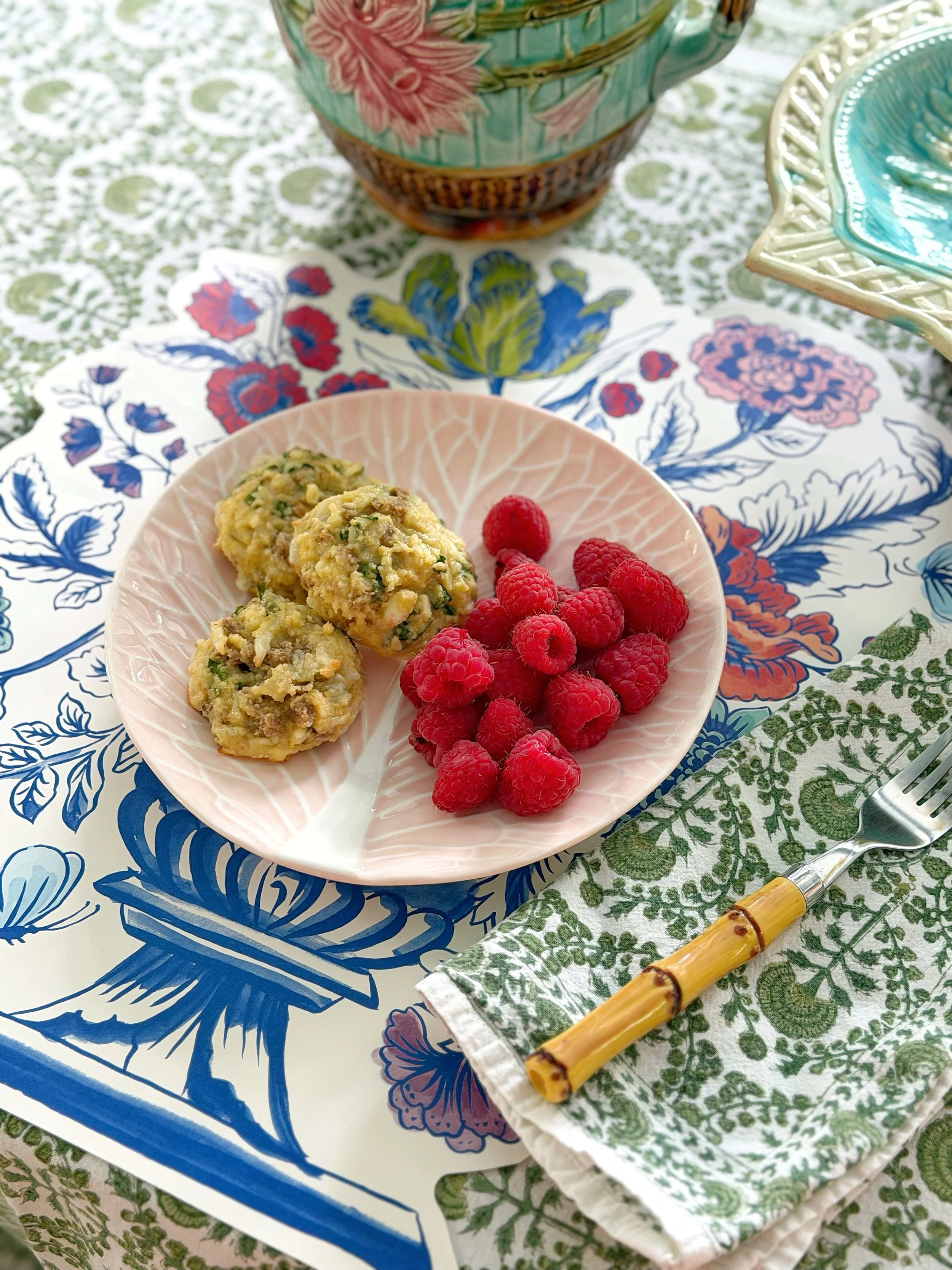 Sharing my go-to egg bite recipe in tonight&rsquo;s newsletter! Comment NEWSLETTER for access to my latest finds, current favorites and behind the scenes from @highpointmarket with @jessicacharlesfurniture!