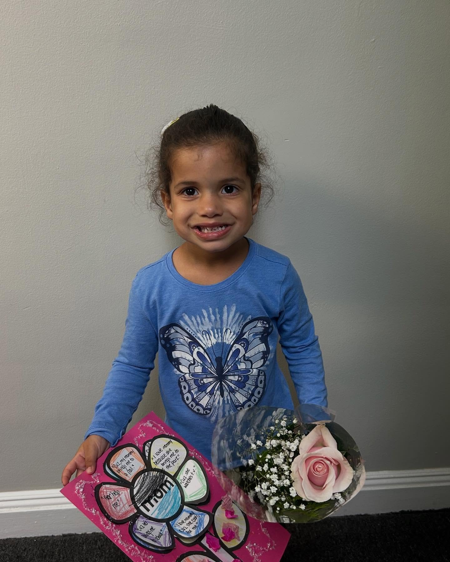 A little early Mother&rsquo;s Day love at Think Do Say! Our kiddos handed out roses to their amazing moms today &mdash; just a sweet reminder of how much we adore and appreciate you!
Happy Mother&rsquo;s Day!! 
🌸💖🌹 #MothersDay #ThinkDoSay #SpeechT