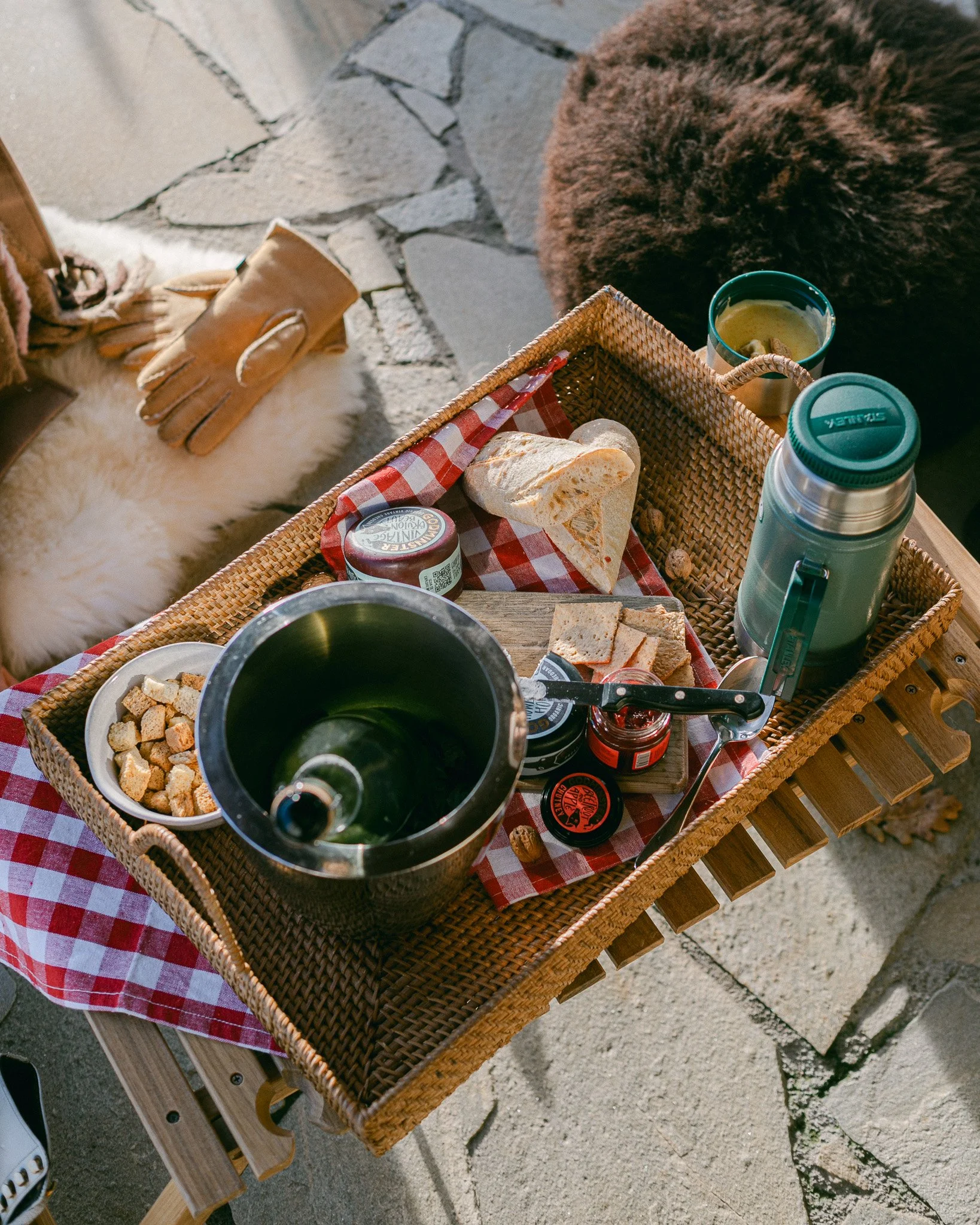 Seasonal British Picnicscape Styled Outdoors in Somerset | Gemma Duck / Picnic Planning