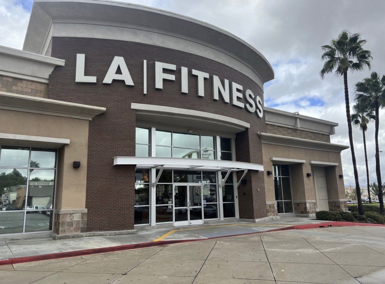 I wish I had a morning routine like this a long time ago&hellip;.

Ever since I got back into the gym, life has been filled with so damn much joy.

There&rsquo;s something about pushing yourself toward a goal, whether it be in business, the gym, or a