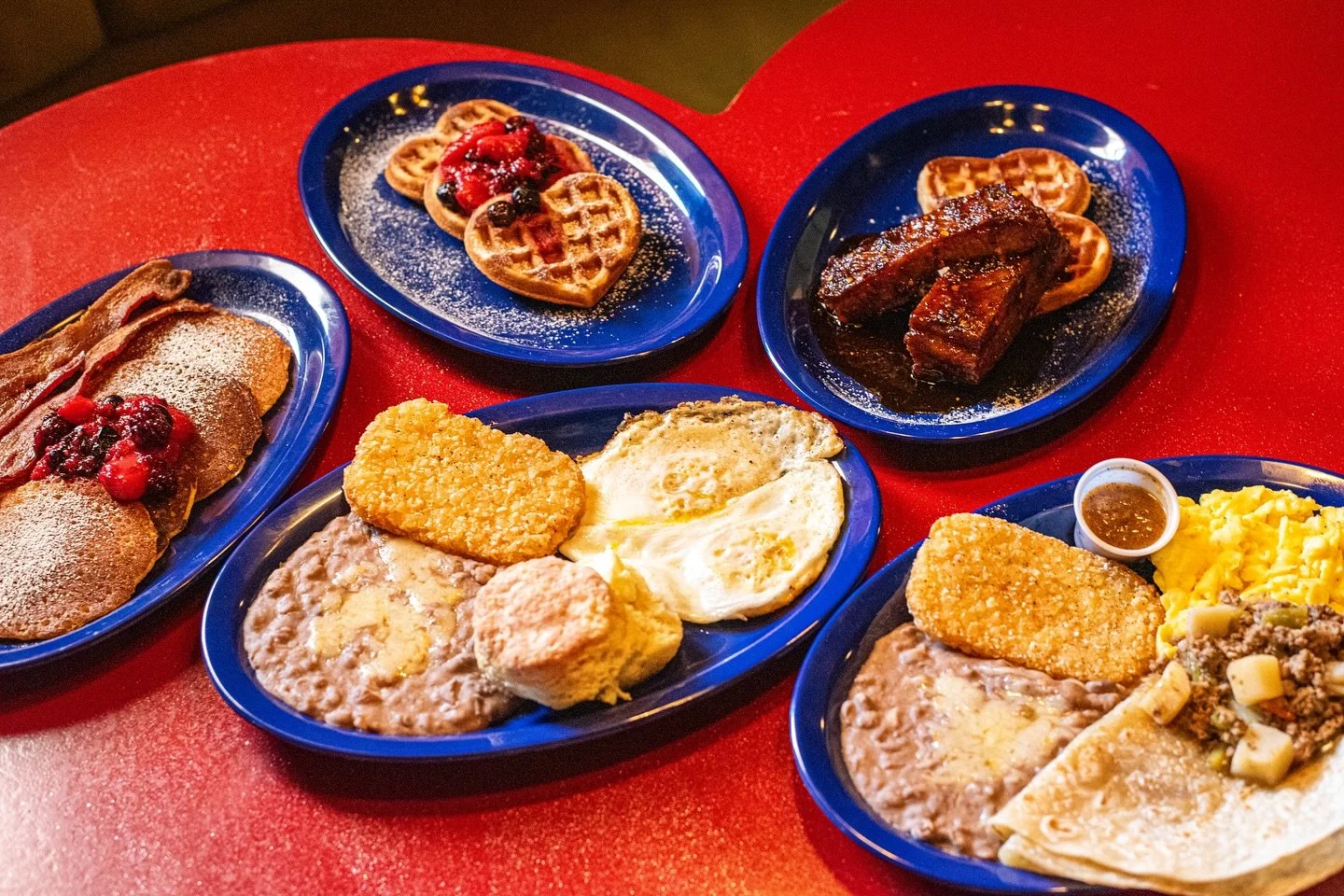 Baby, Busty&rsquo;s got the brunch. Saturday and Sunday until 4. ✨✨✨