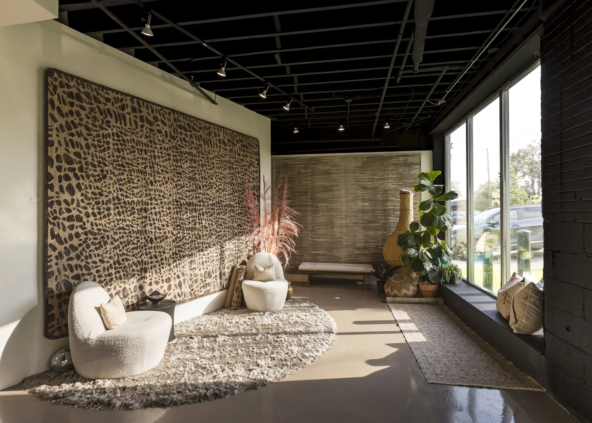 NeutralCurves-Lobby1.jpg