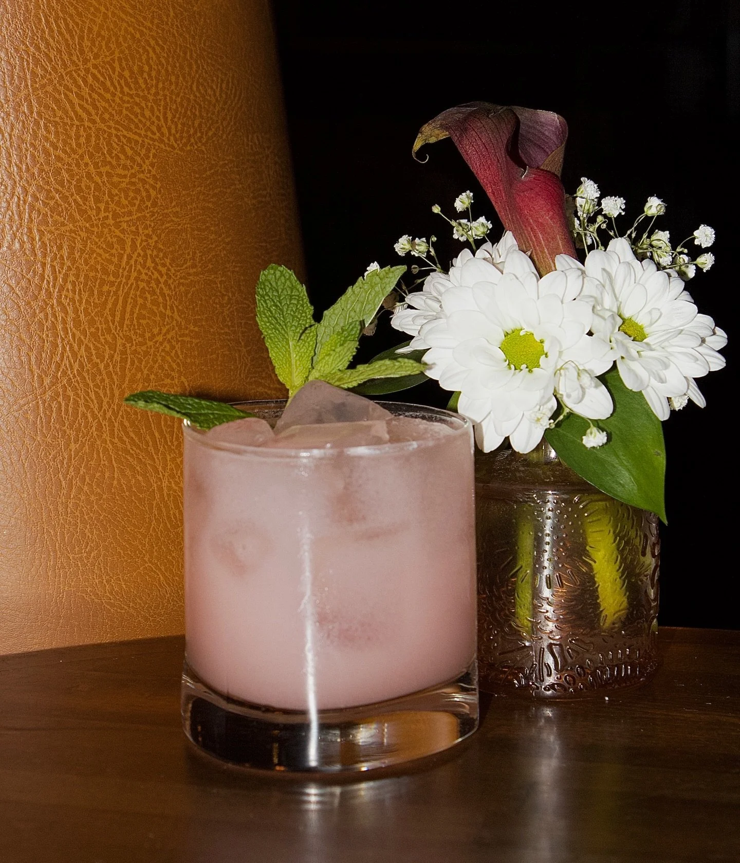 Our April cocktail of the month: Bubblegum Dream

🫧 Bubblegum infused Vodka
🫧 Calpico
🫧 Yuzu
🫧 Strawberry Syrup
🫧 Plum bitters
🫧 Plum liqueur 
🫧 Lemon 

Try it during happy hour for $12 this month 🩷🍸

📍 442 W. Grand Central Avenue ste. 190 