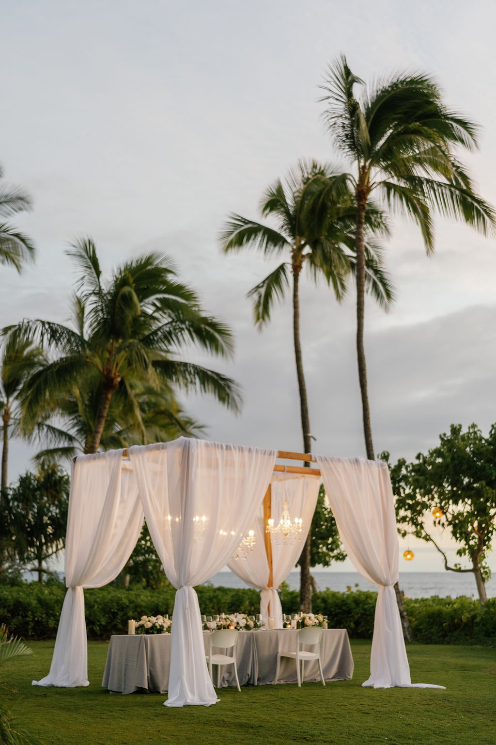 Catherine&Perry.ModernElopementatFourSeasonsOahubyAmandaHartfield-49.jpg