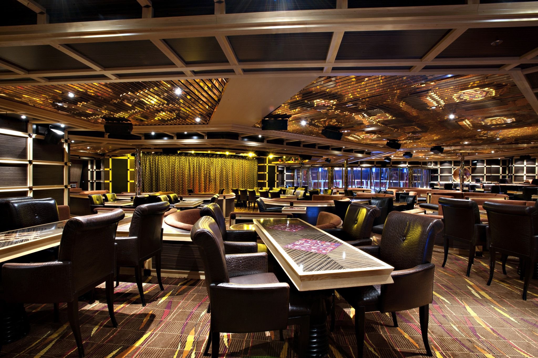 CL_GL_ebony_lounge_04.jpg