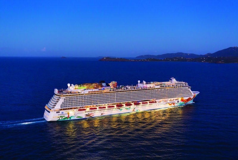 ncl_Gtwy_Aerials_Arrive_StThomas.jpeg