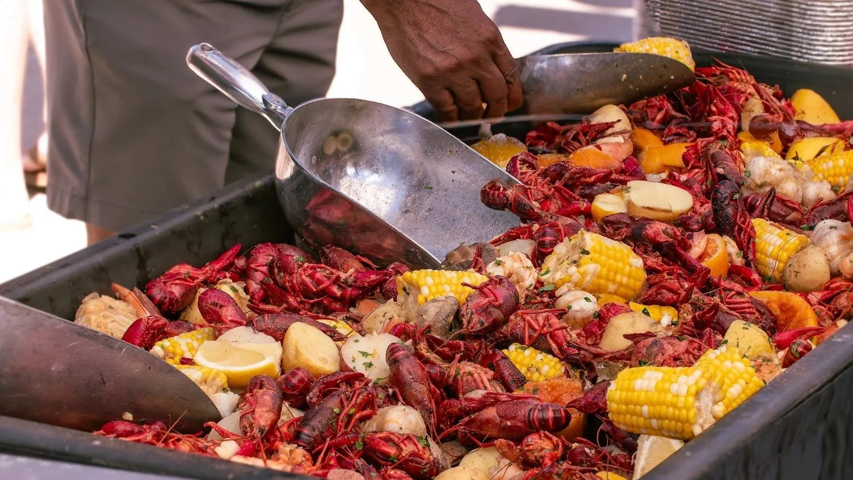 Crawfish+Boil+Buffet.jpg