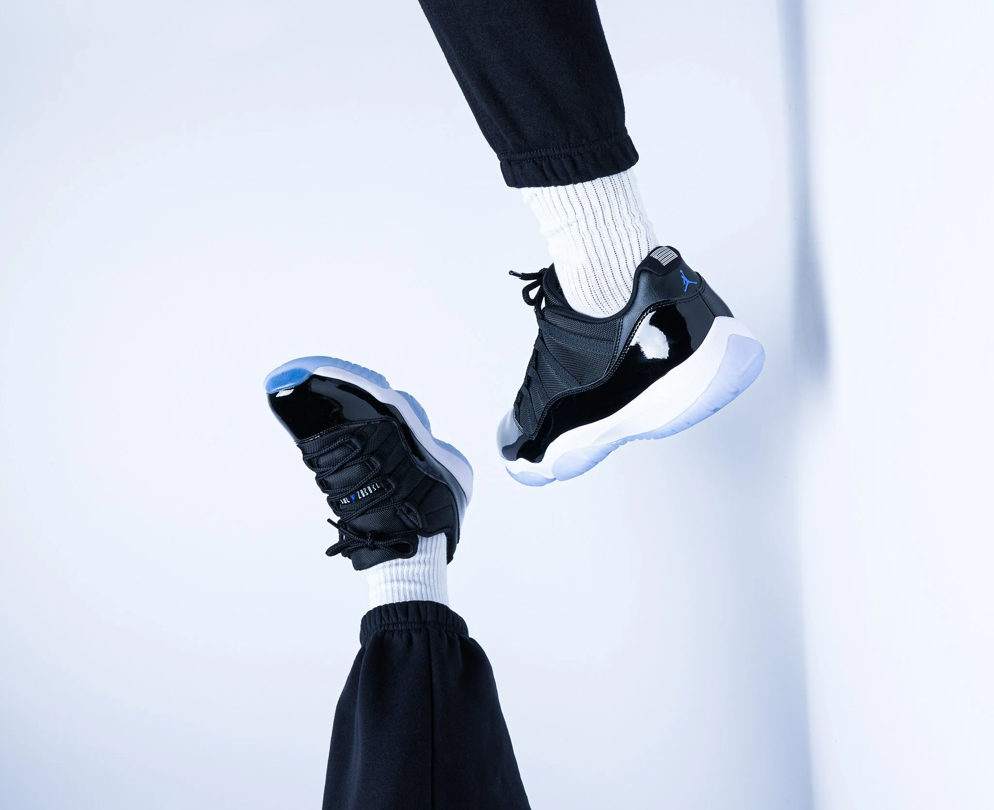 Jordan11low_SpaceJam_V4.jpg